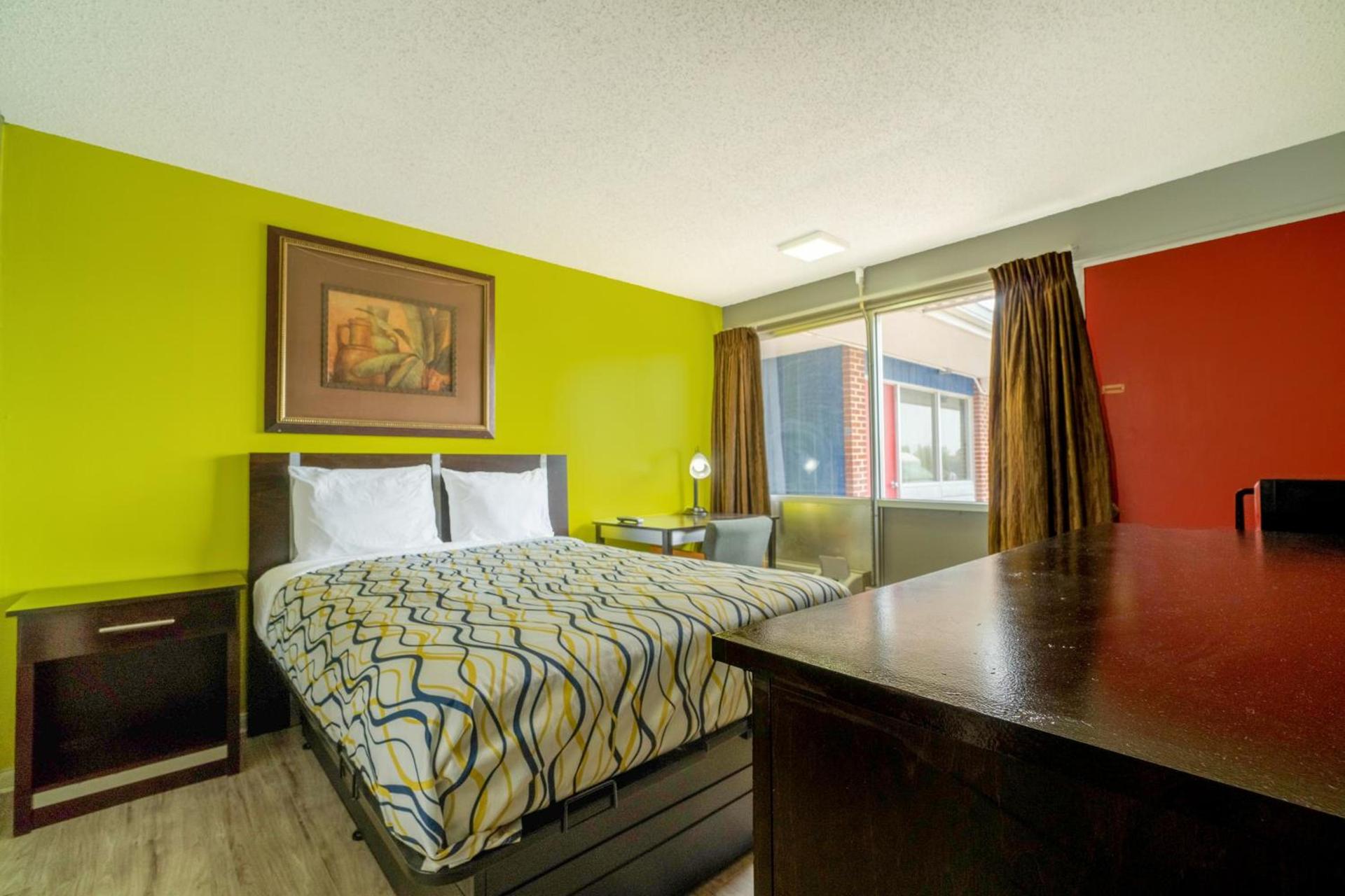 Lamplighter Inn By OYO Independence photo 5