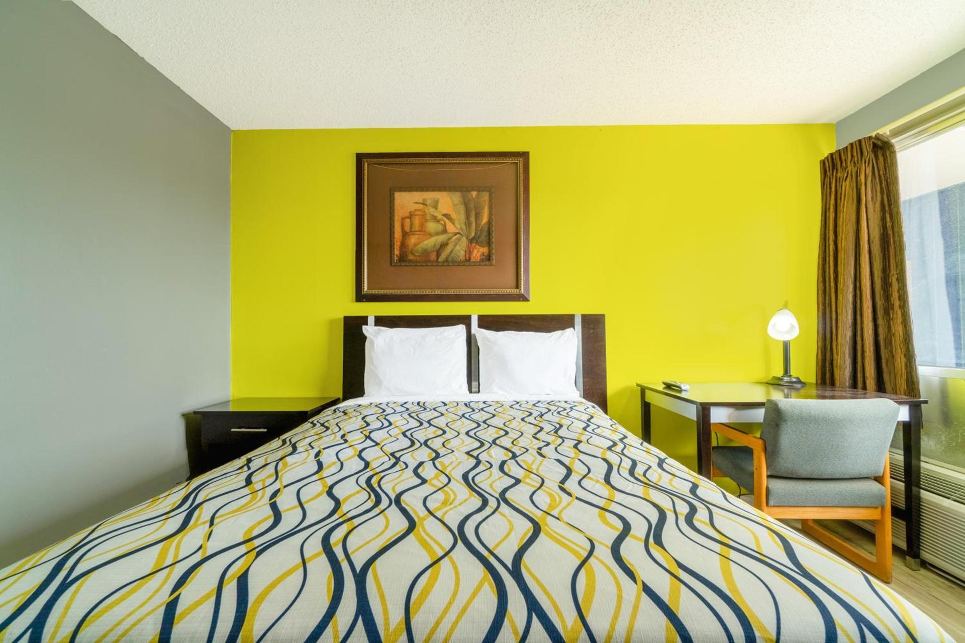 Lamplighter Inn By OYO Independence photo 56