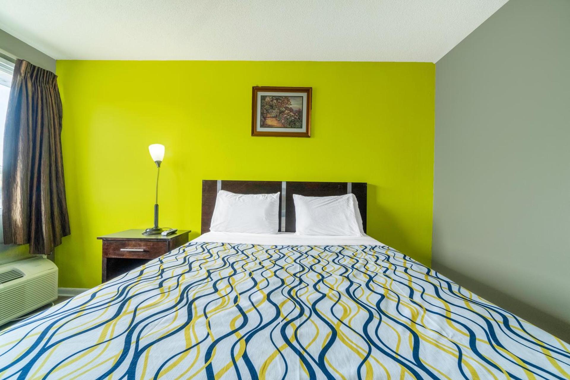 Lamplighter Inn By OYO Independence photo 68
