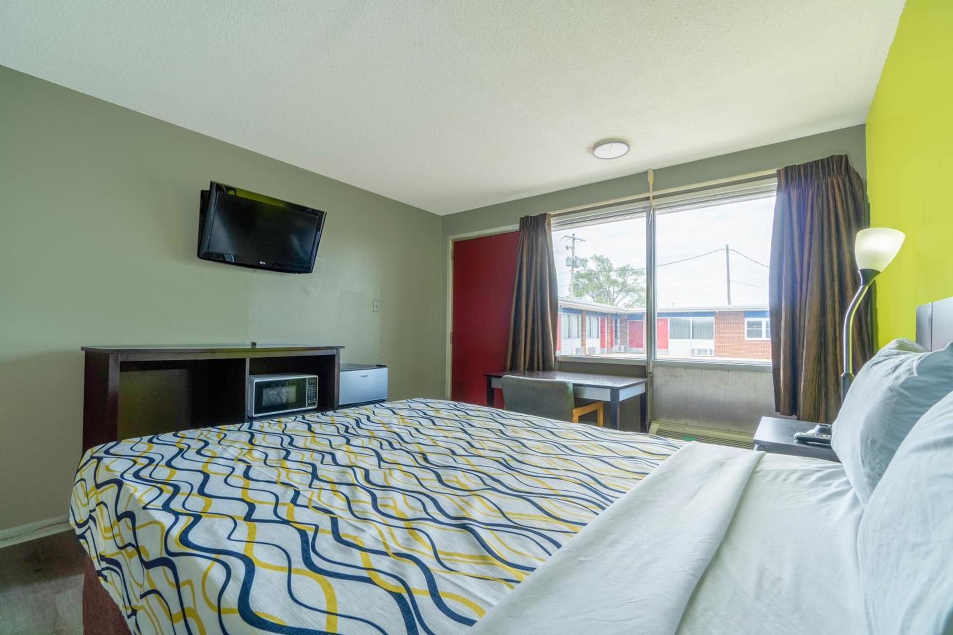 Lamplighter Inn By OYO Independence photo 67