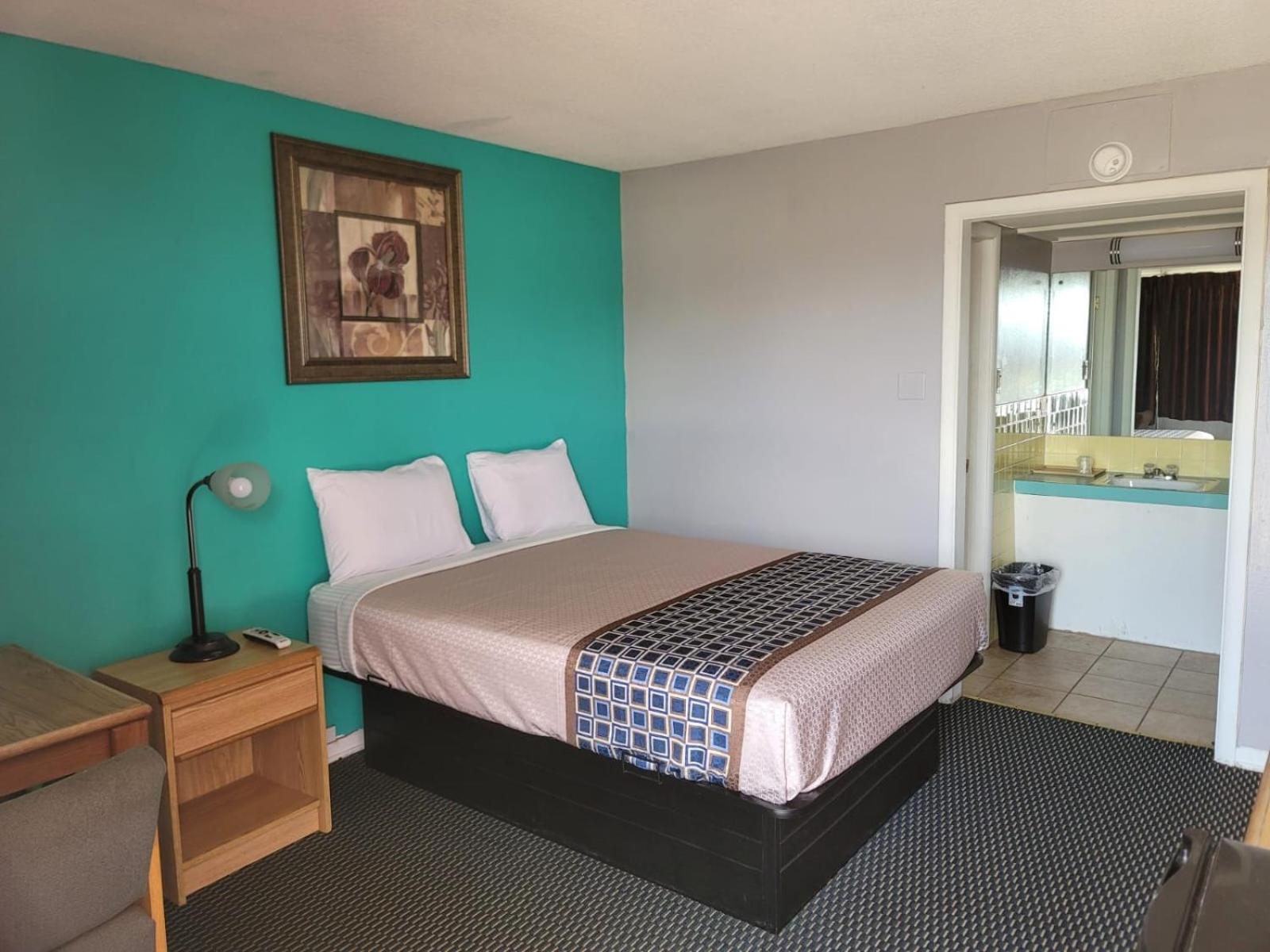 Lamplighter Inn By OYO Independence photo 74