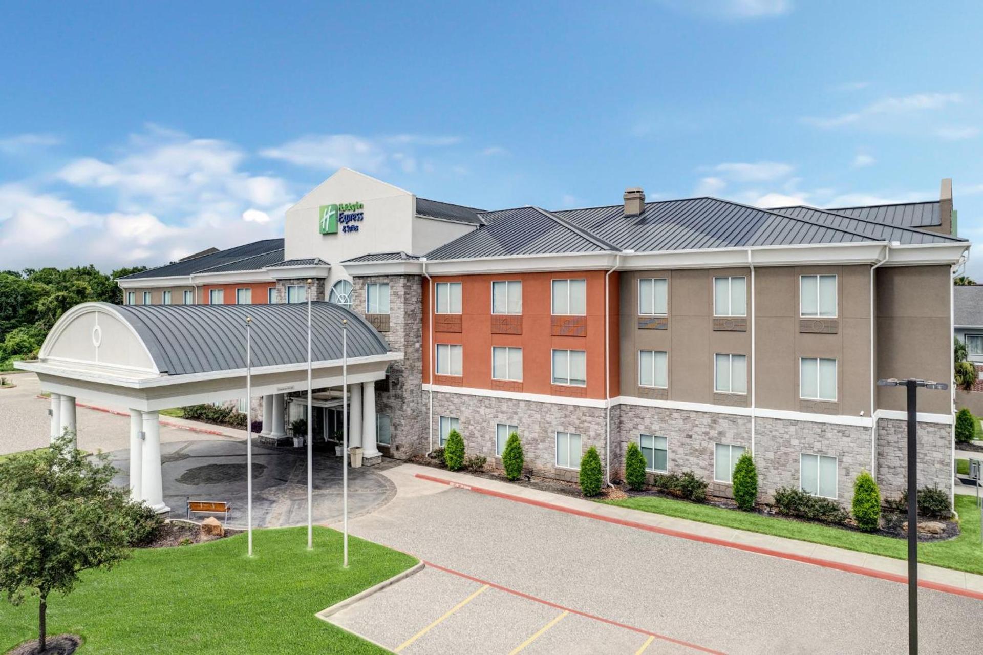 Holiday Inn Express Hotel & Suites Clute-Lake Jackson by IHG — hotel in Clute