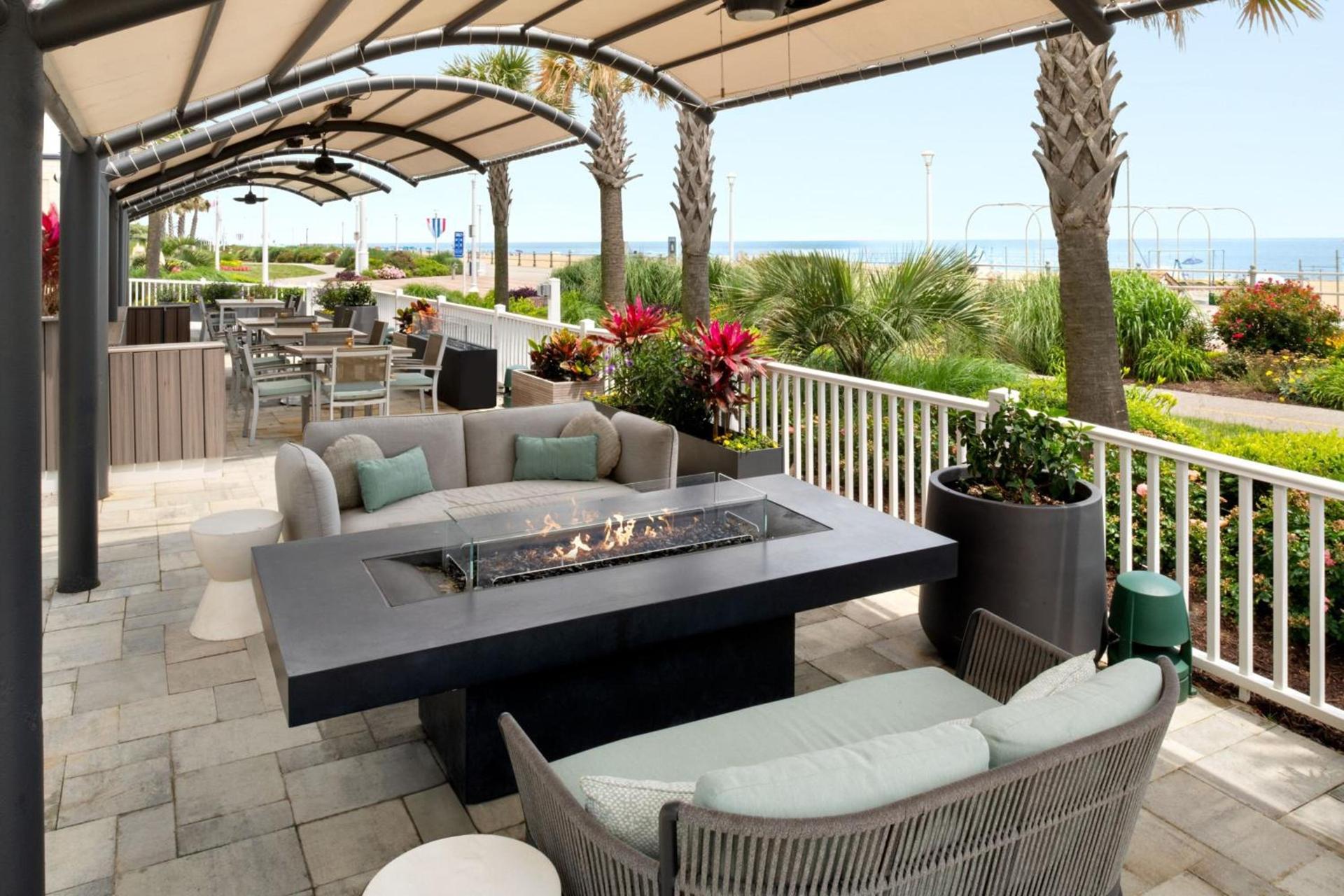 Sheraton Oceanfront Hotel photo 43