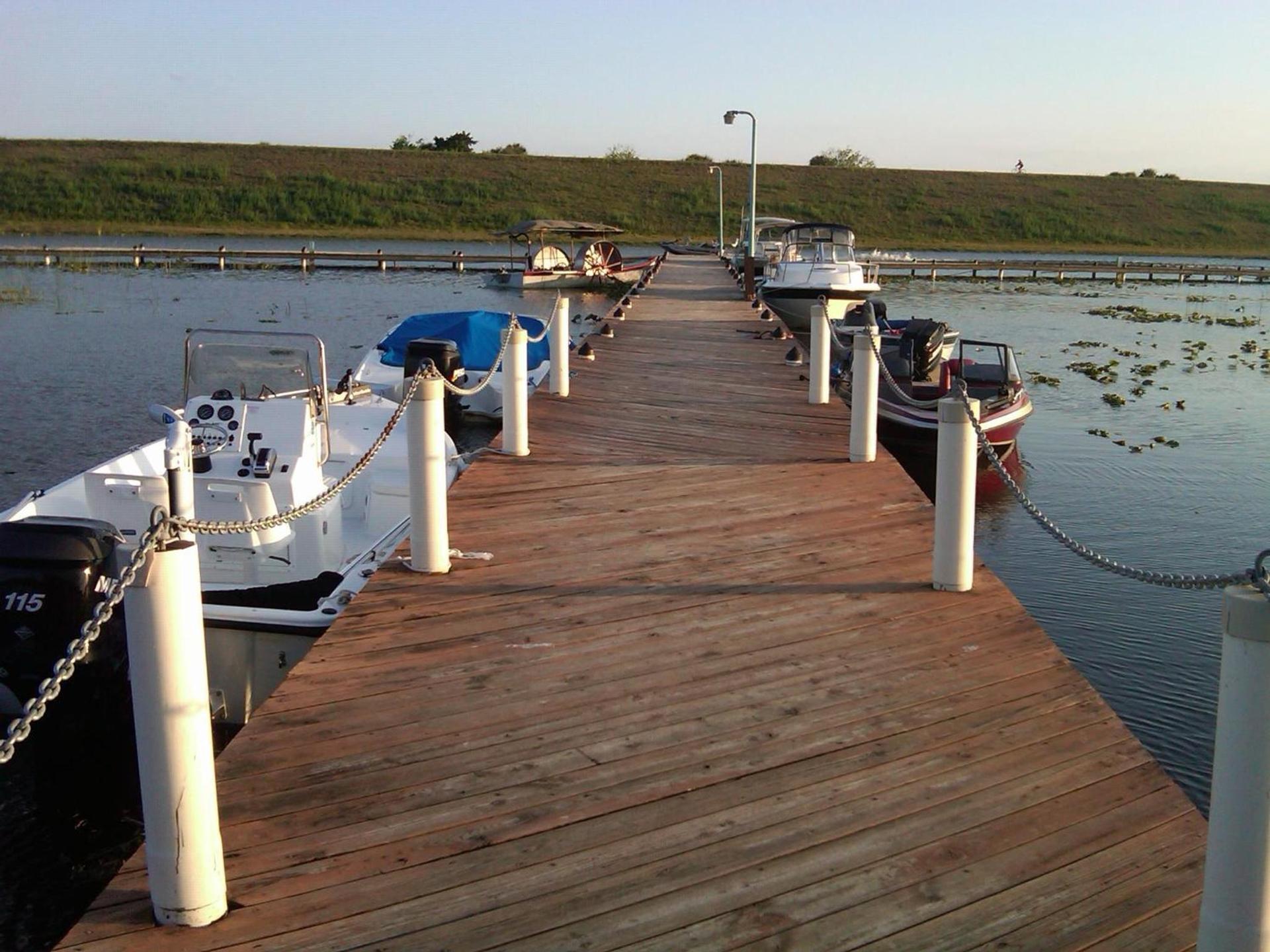 Lakeshore Resort and Marina photo 38