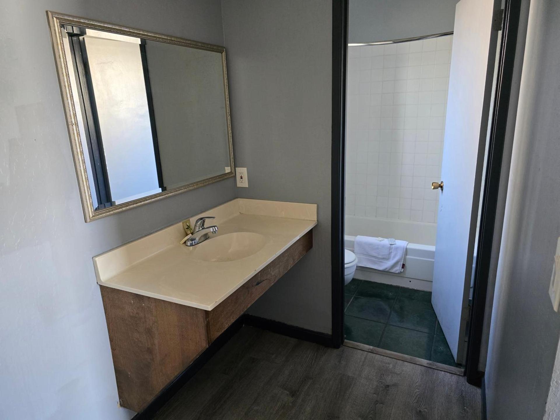 Wine Country Inn photo 13