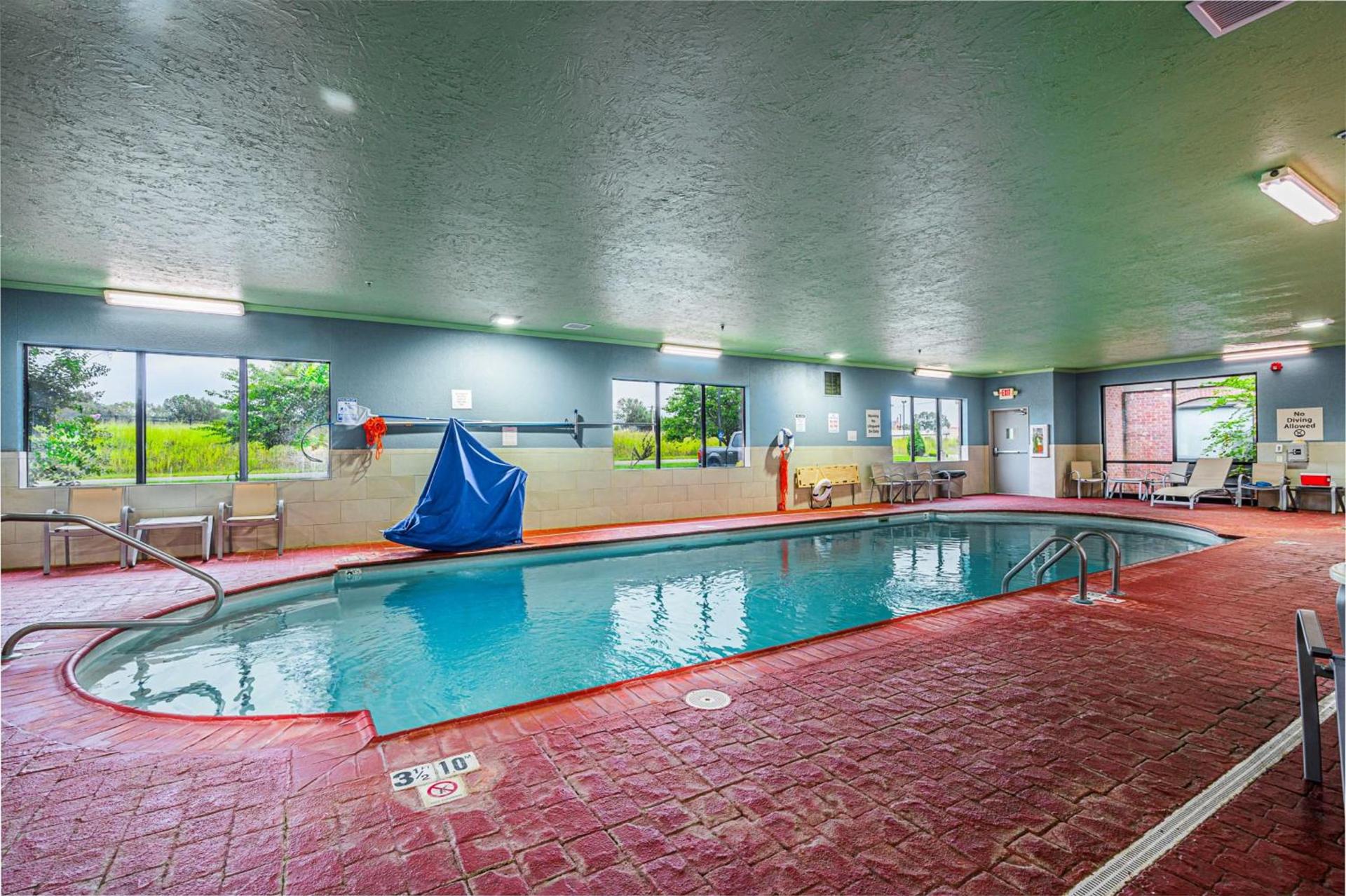 Holiday Inn Express Hotel & Suites Franklin by IHG photo 56