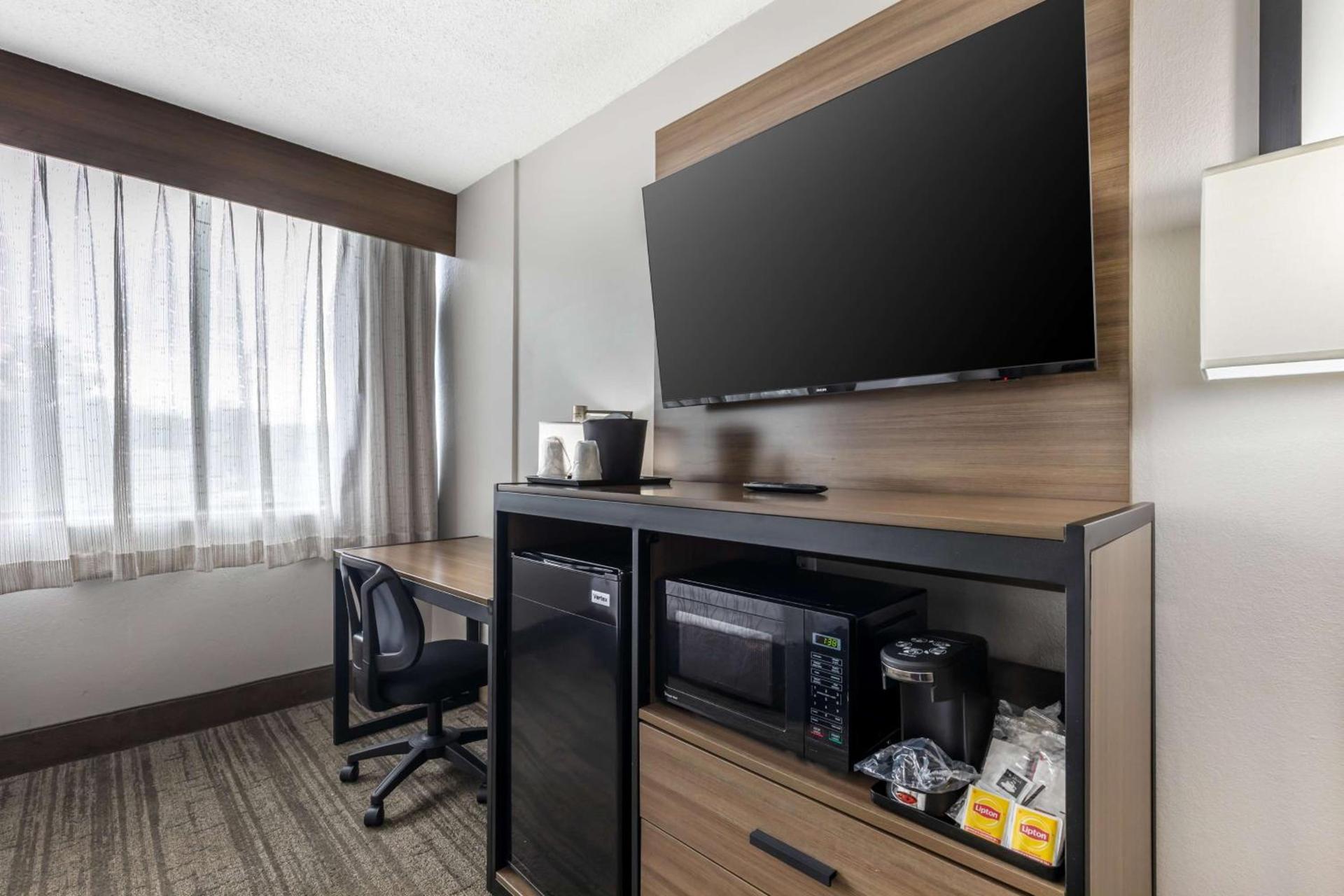 Best Western Plus Laurel photo 13