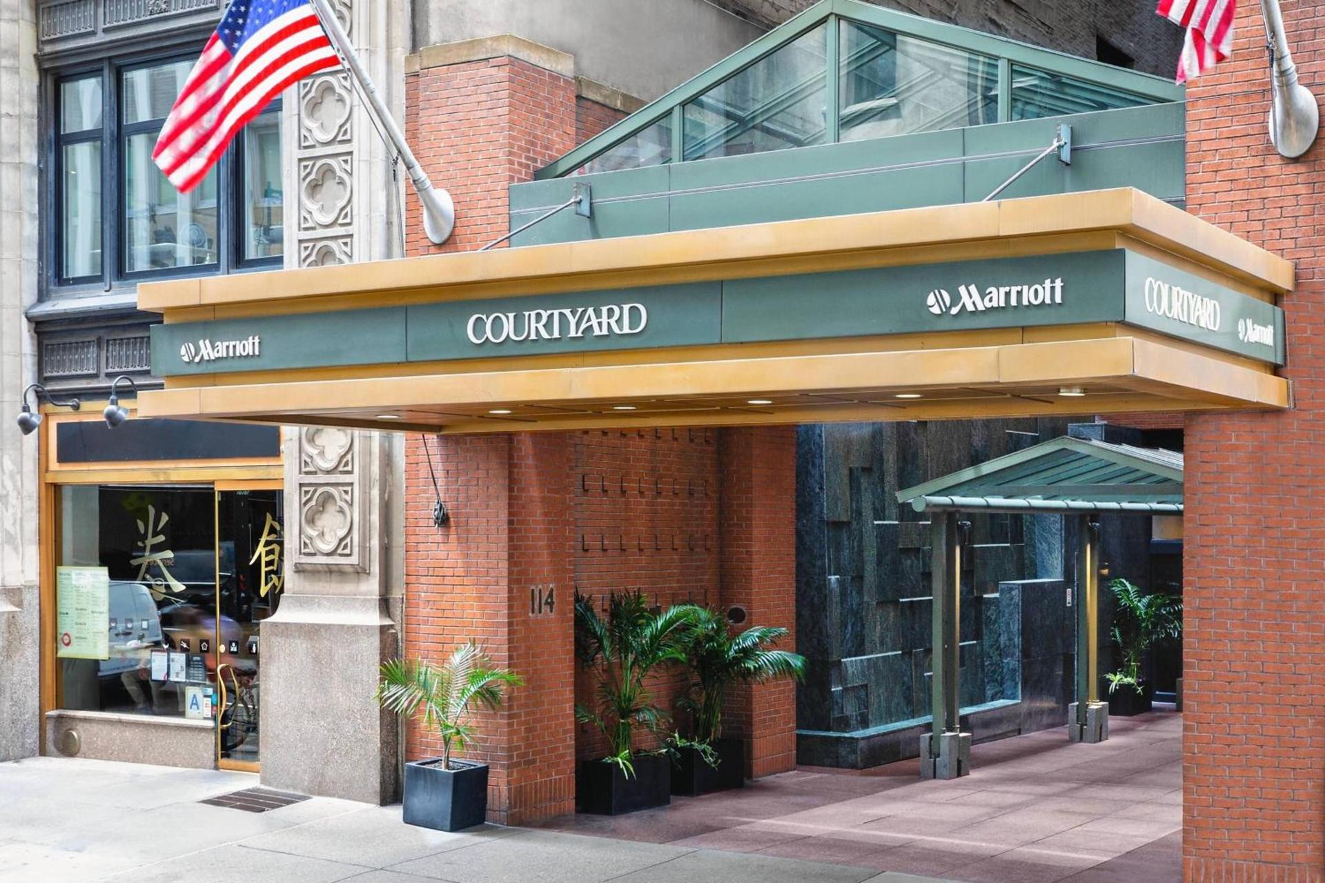 Courtyard New York Manhattan/Times Square photo 1