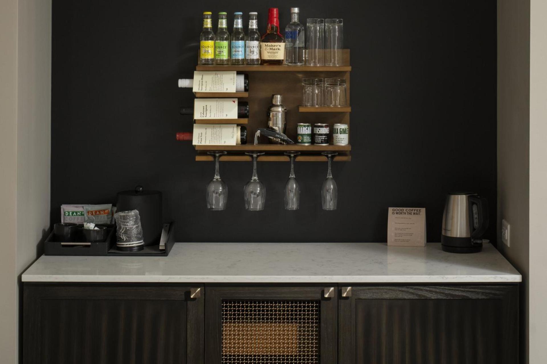 Epicurean Atlanta, Autograph Collection photo 26