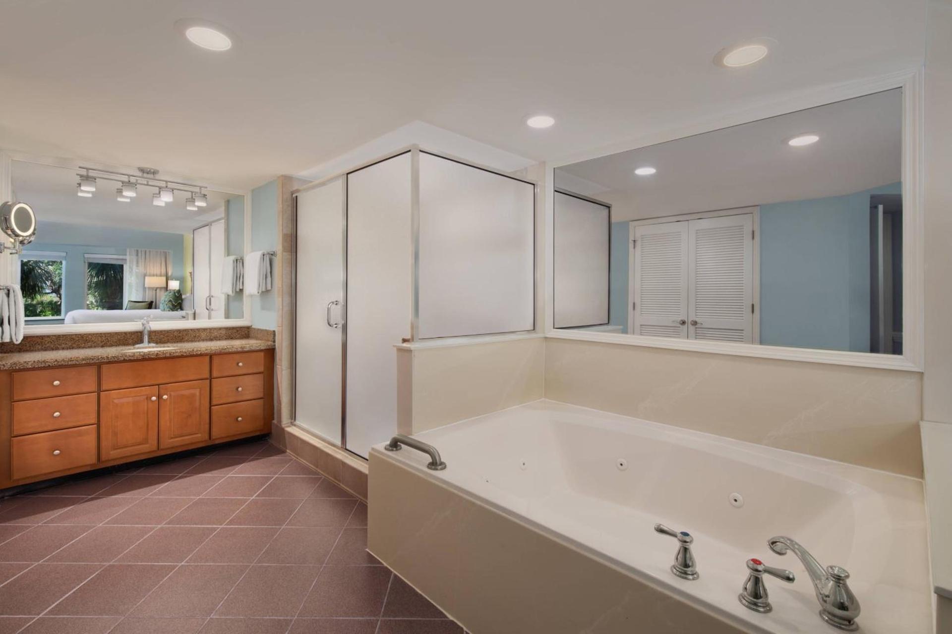 Marriott's Harbour Point and Sunset Pointe at Shelter Cove photo 18