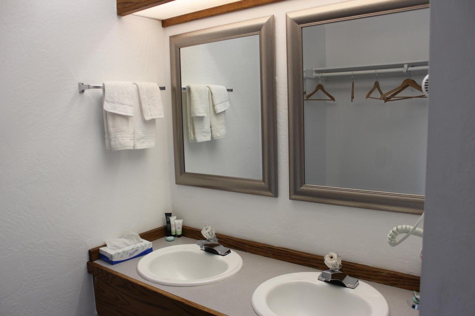 Cedarwood Inn of Ashland photo 82
