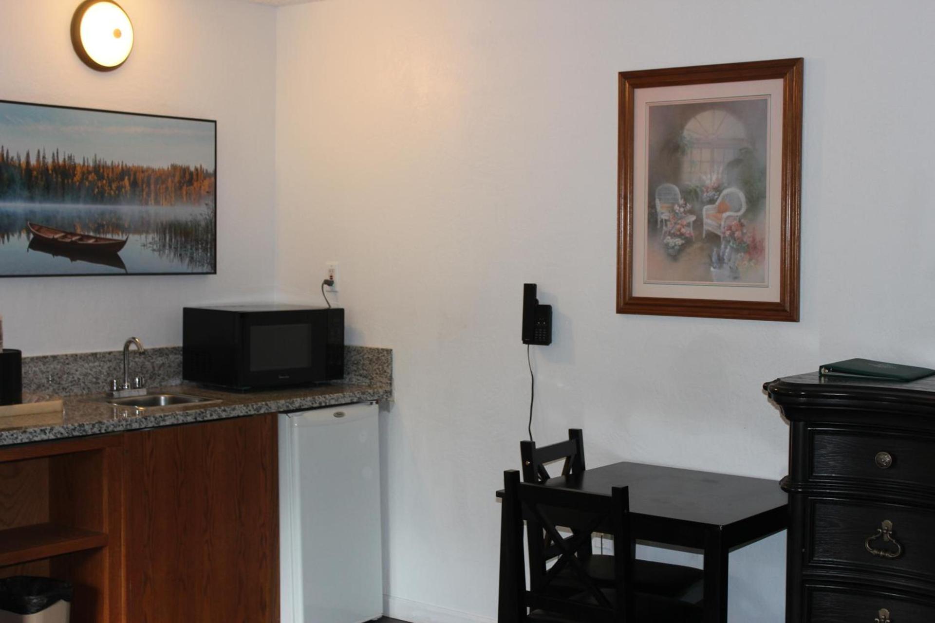 Cedarwood Inn of Ashland photo 32