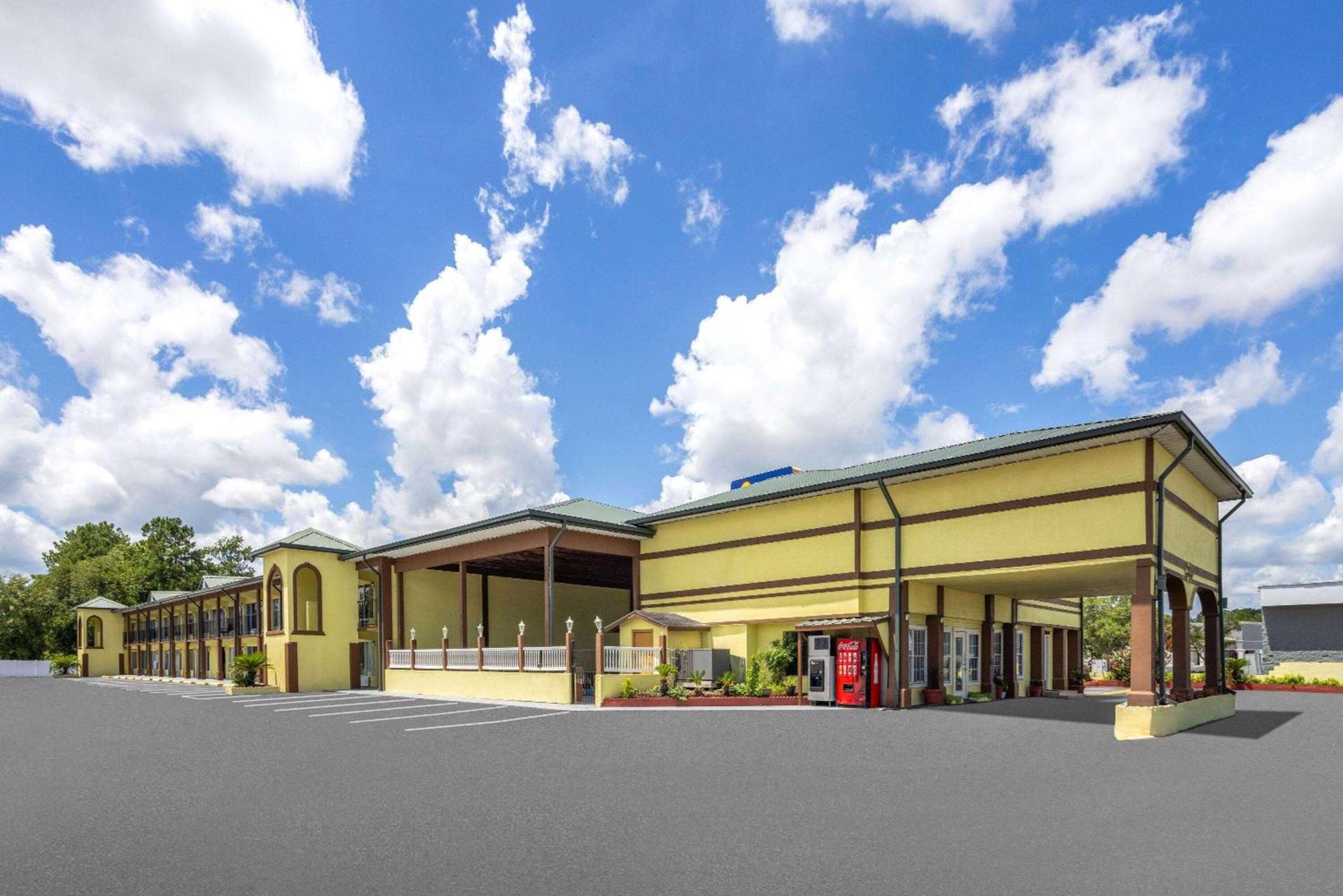 Quality Inn Waycross photo 2