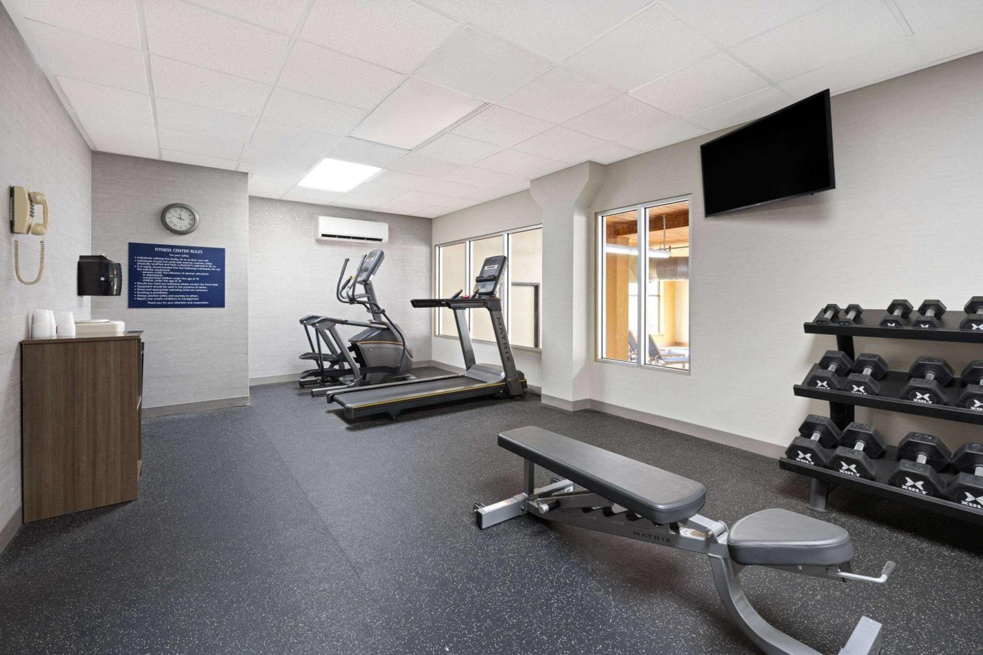 Days Inn & Suites by Wyndham Bozeman photo 10