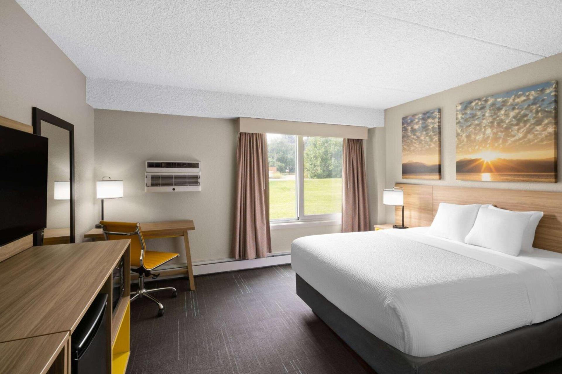 Days Inn & Suites by Wyndham Bozeman photo 21