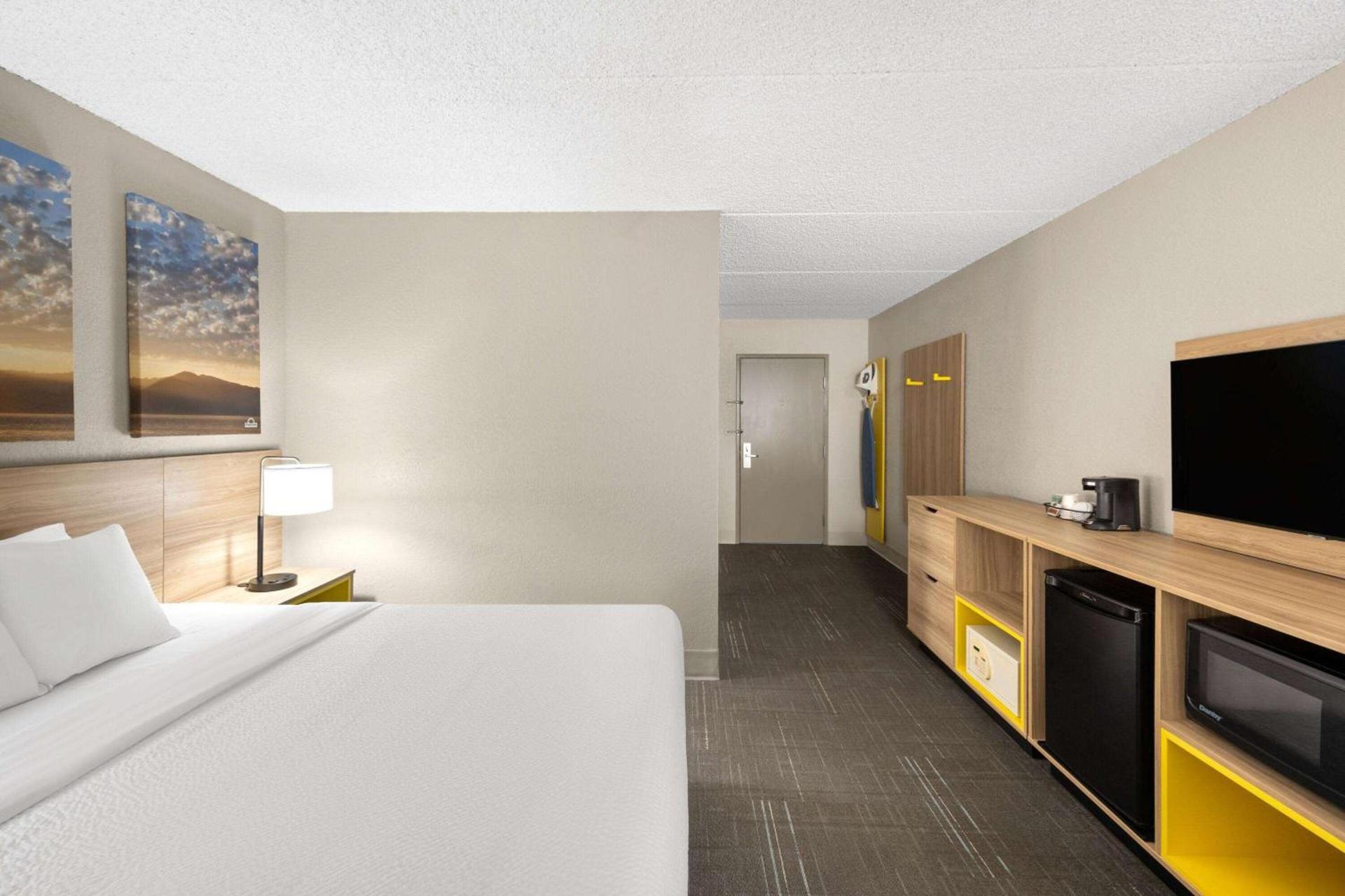 Days Inn & Suites by Wyndham Bozeman photo 22