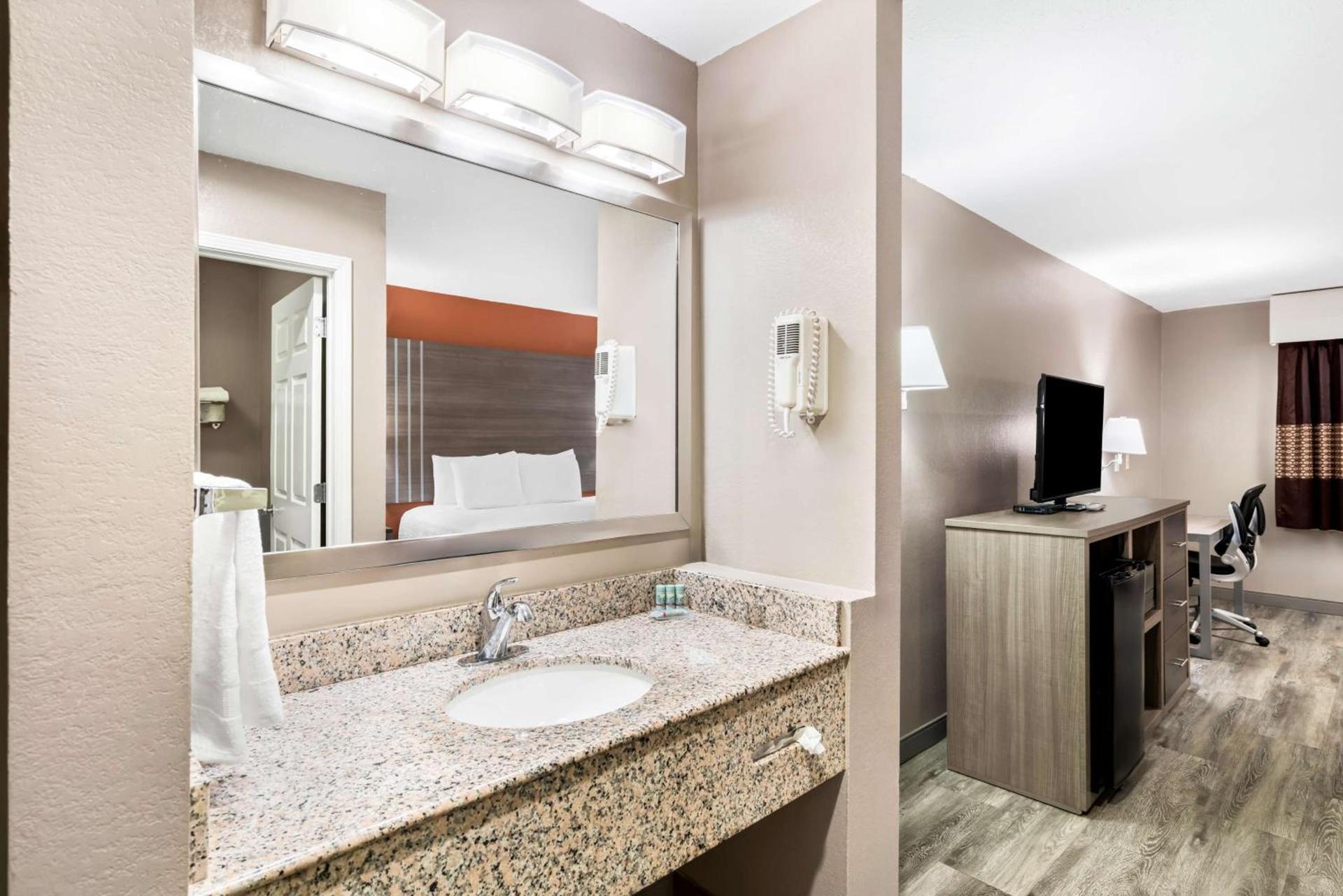 Best Western Gateway Inn photo 24