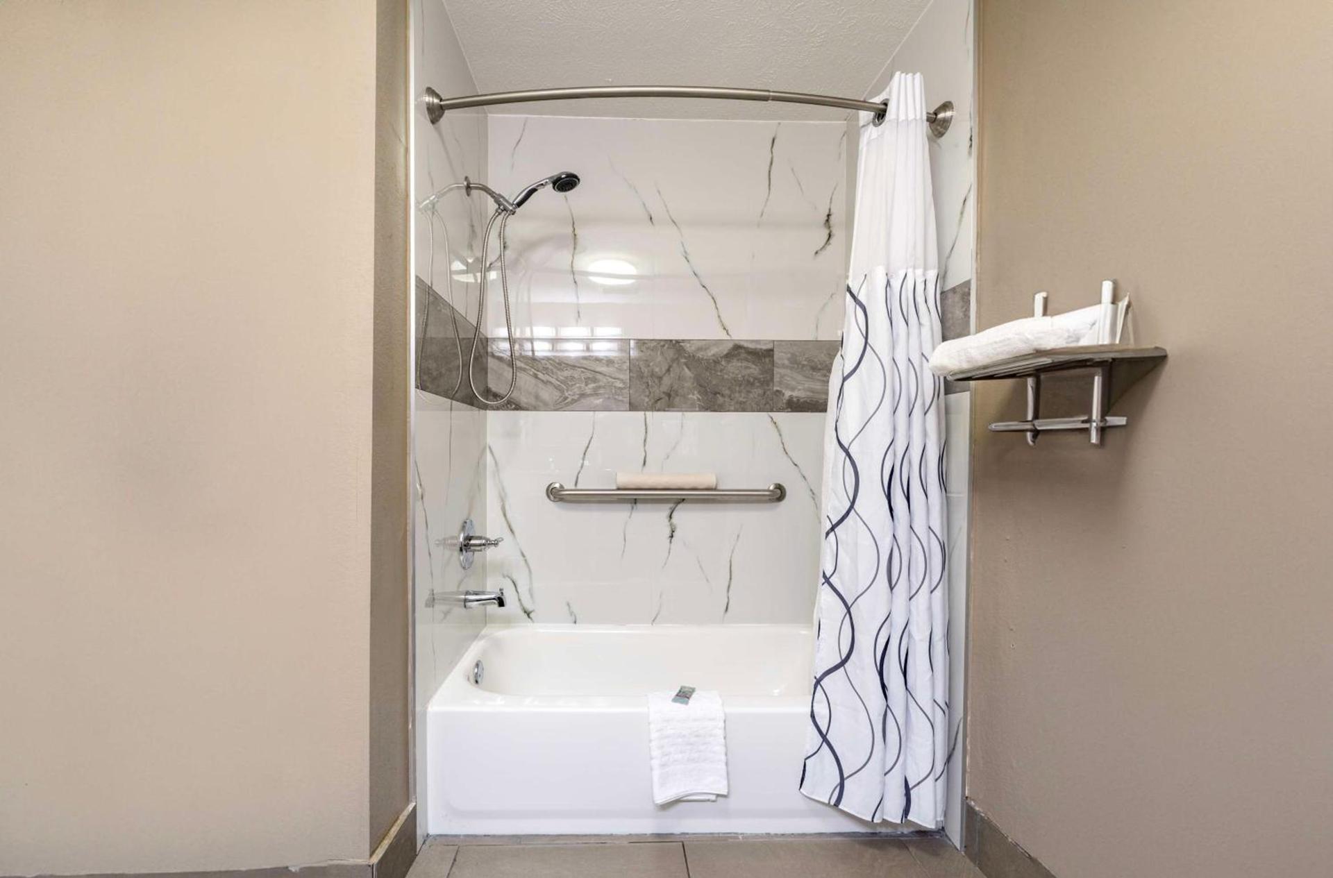 Best Western Gateway Inn photo 28