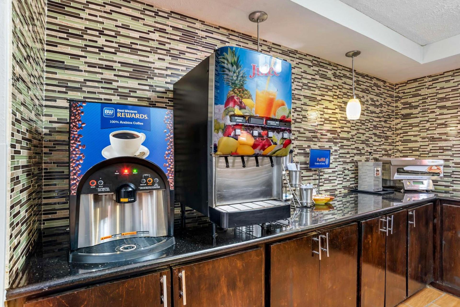 Best Western Canton Inn photo 28