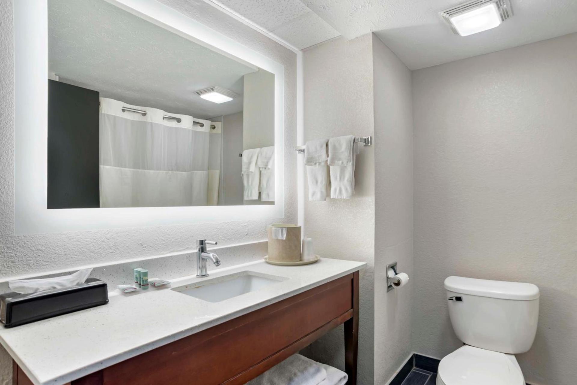 Best Western Canton Inn photo 21