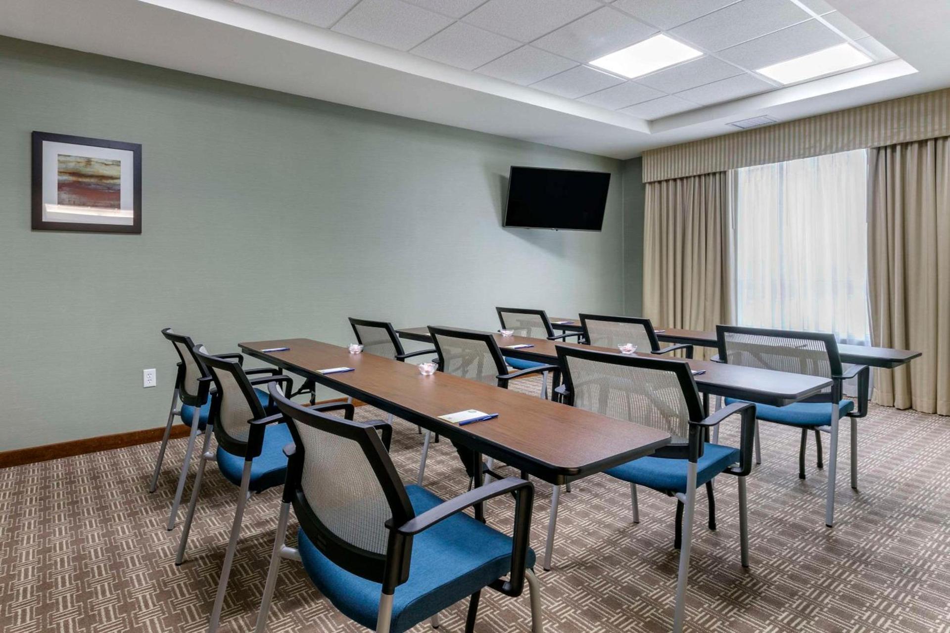Comfort Inn & Suites Marion I-57 photo 18