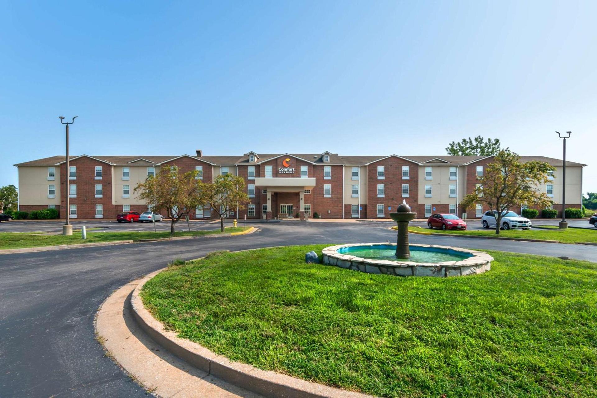 Comfort Inn & Suites Chesterfield - St Louis photo 2