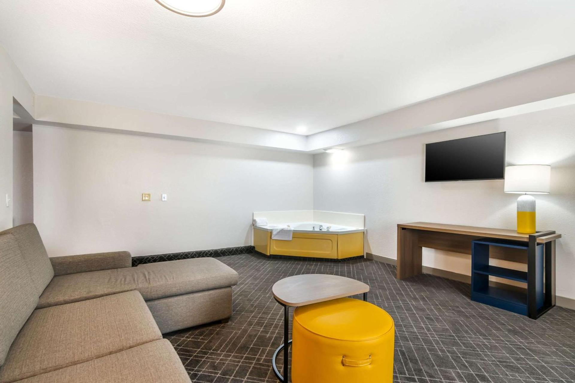 Comfort Inn & Suites Chesterfield - St Louis photo 4