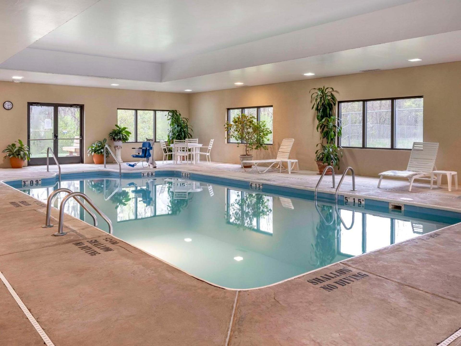 Comfort Inn Duncansville - Altoona photo 9