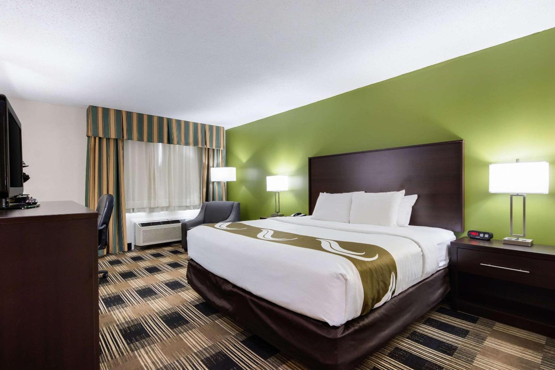 Quality Inn Oneonta Cooperstown Area photo 11