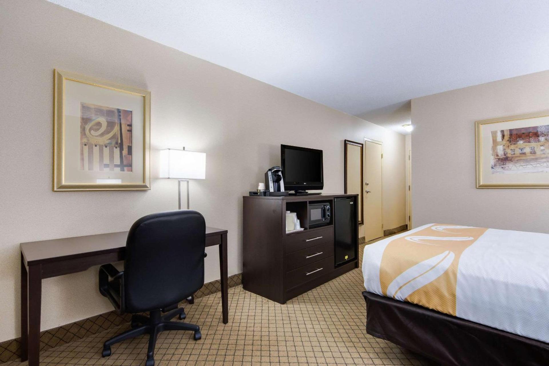Quality Inn Oneonta Cooperstown Area photo 10