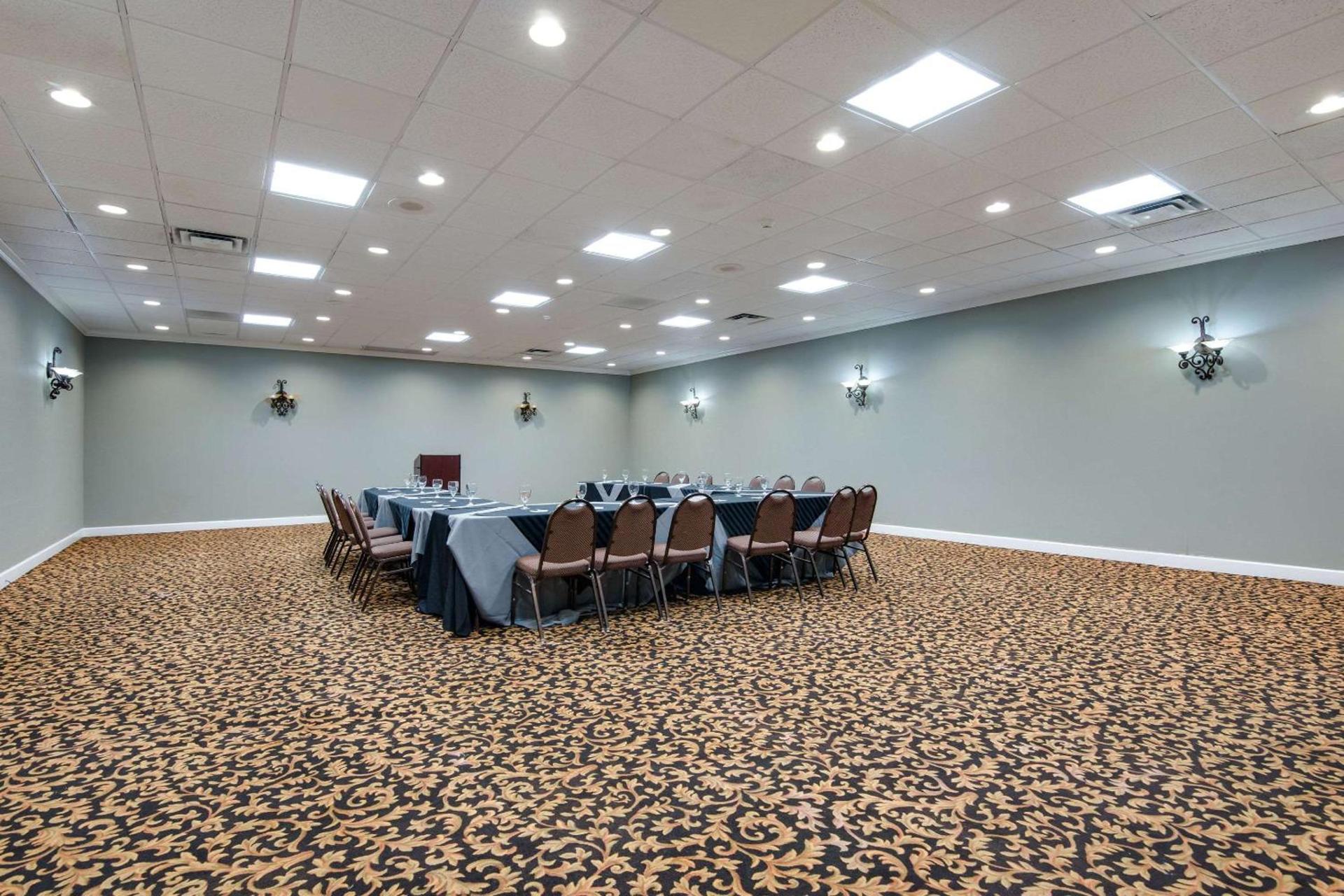Quality Inn Oneonta Cooperstown Area photo 29