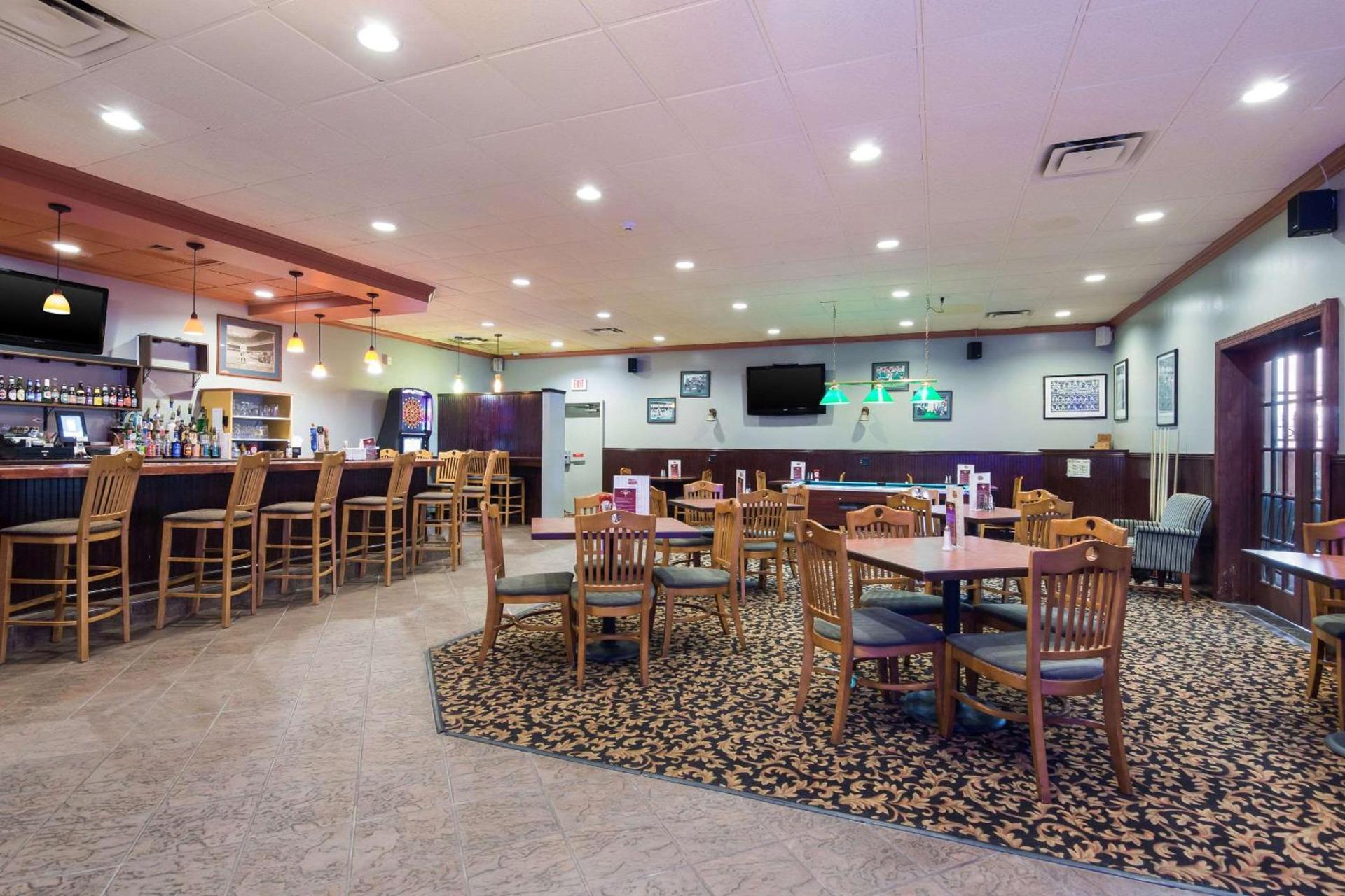 Quality Inn Oneonta Cooperstown Area photo 33