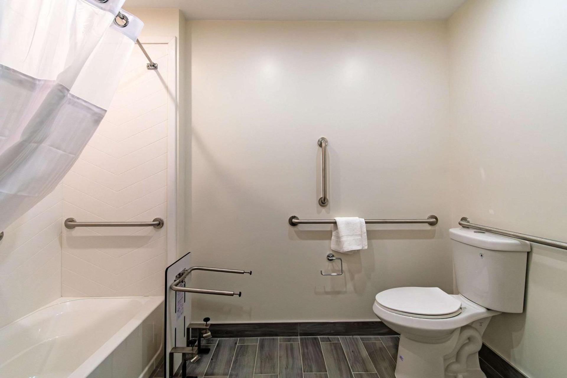 The Ellsworth Hotel, an Ascend Collection Hotel photo 11