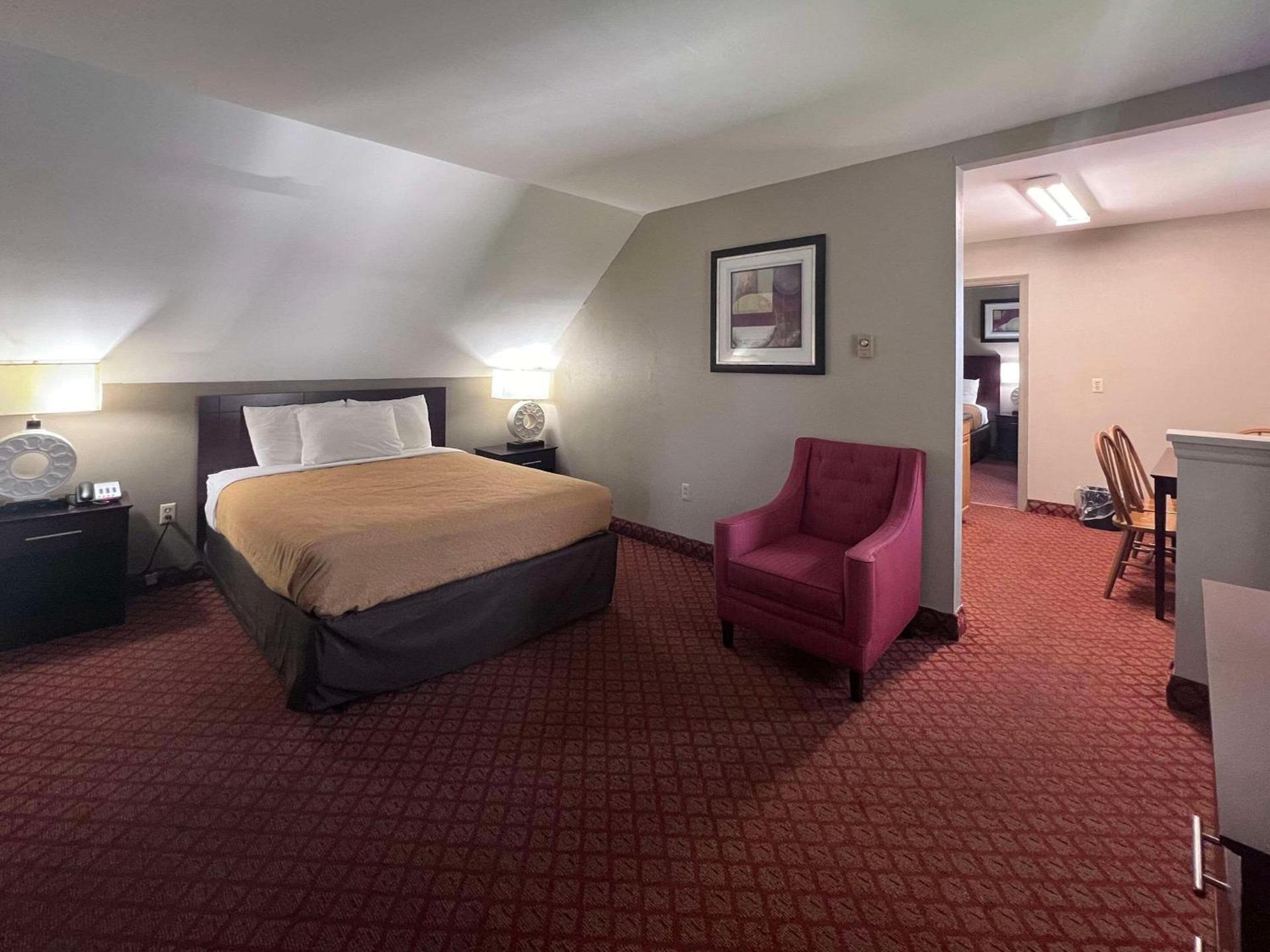 Rodeway Inn & Suites Hershey Chocolate Avenue photo 16