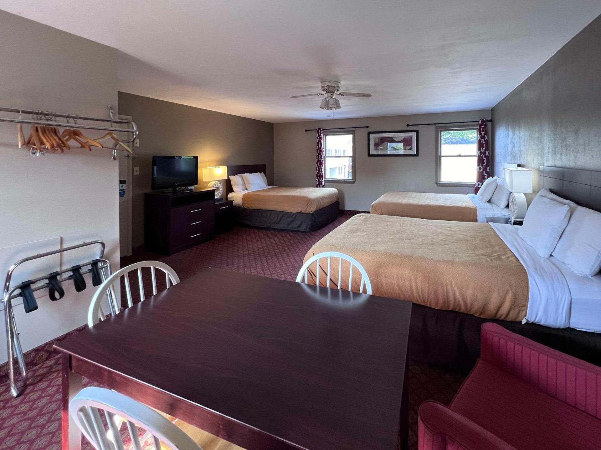 Rodeway Inn & Suites Hershey Chocolate Avenue photo 2