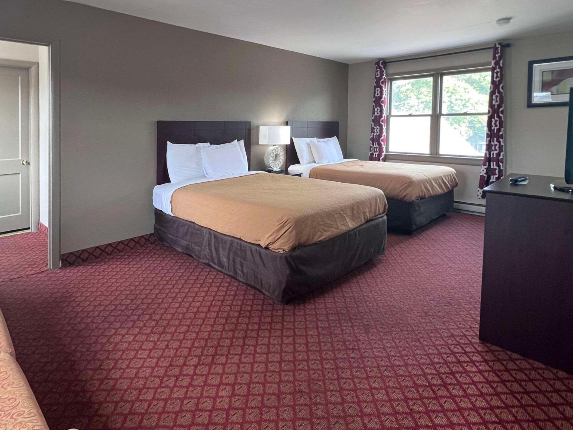 Rodeway Inn & Suites Hershey Chocolate Avenue photo 24