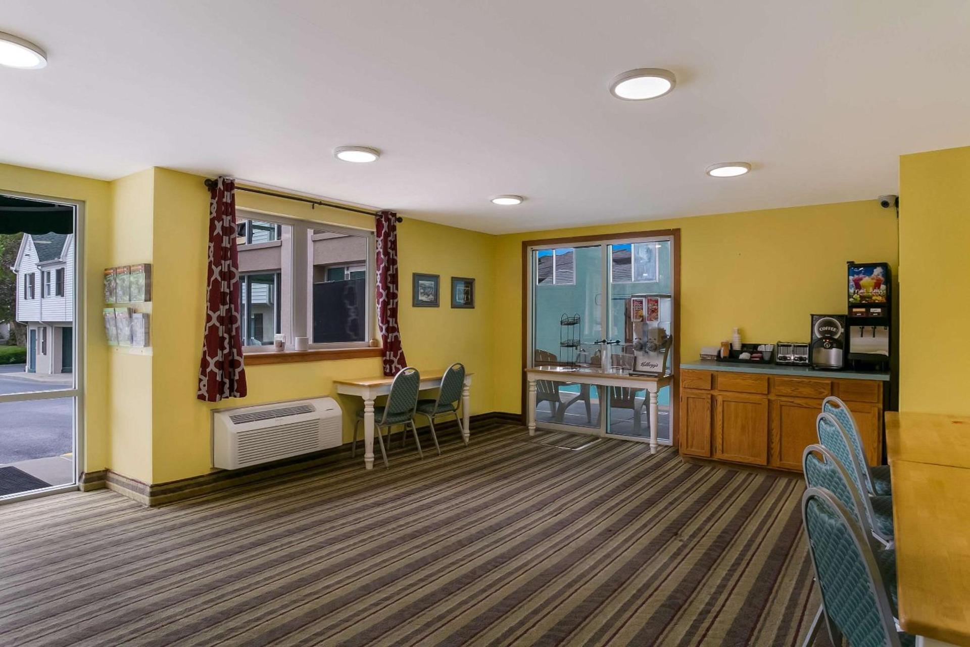 Rodeway Inn & Suites Hershey Chocolate Avenue photo 32
