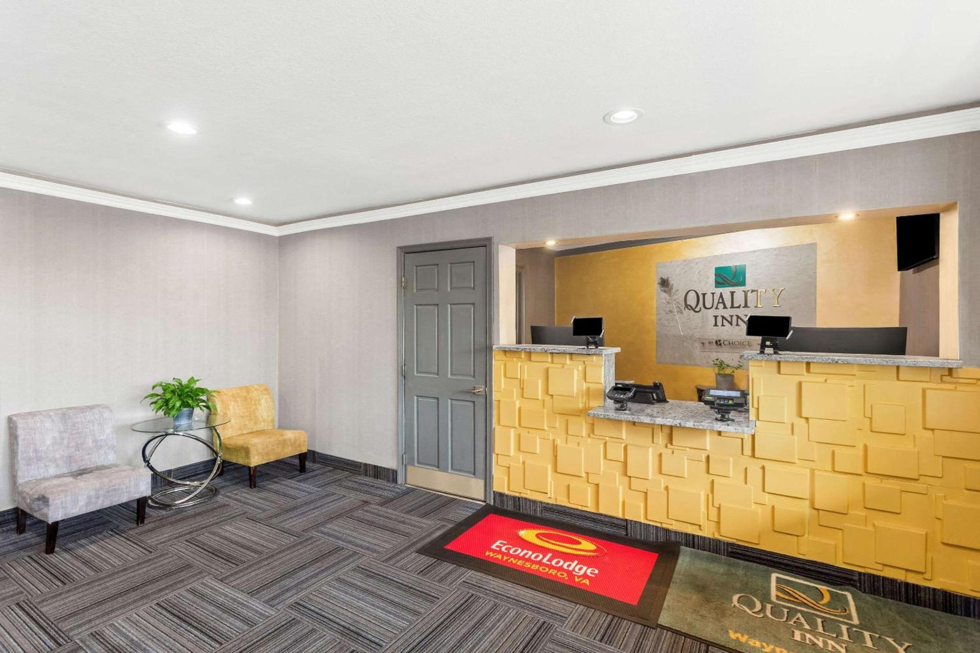 Econo Lodge Waynesboro - Skyline Drive photo 8