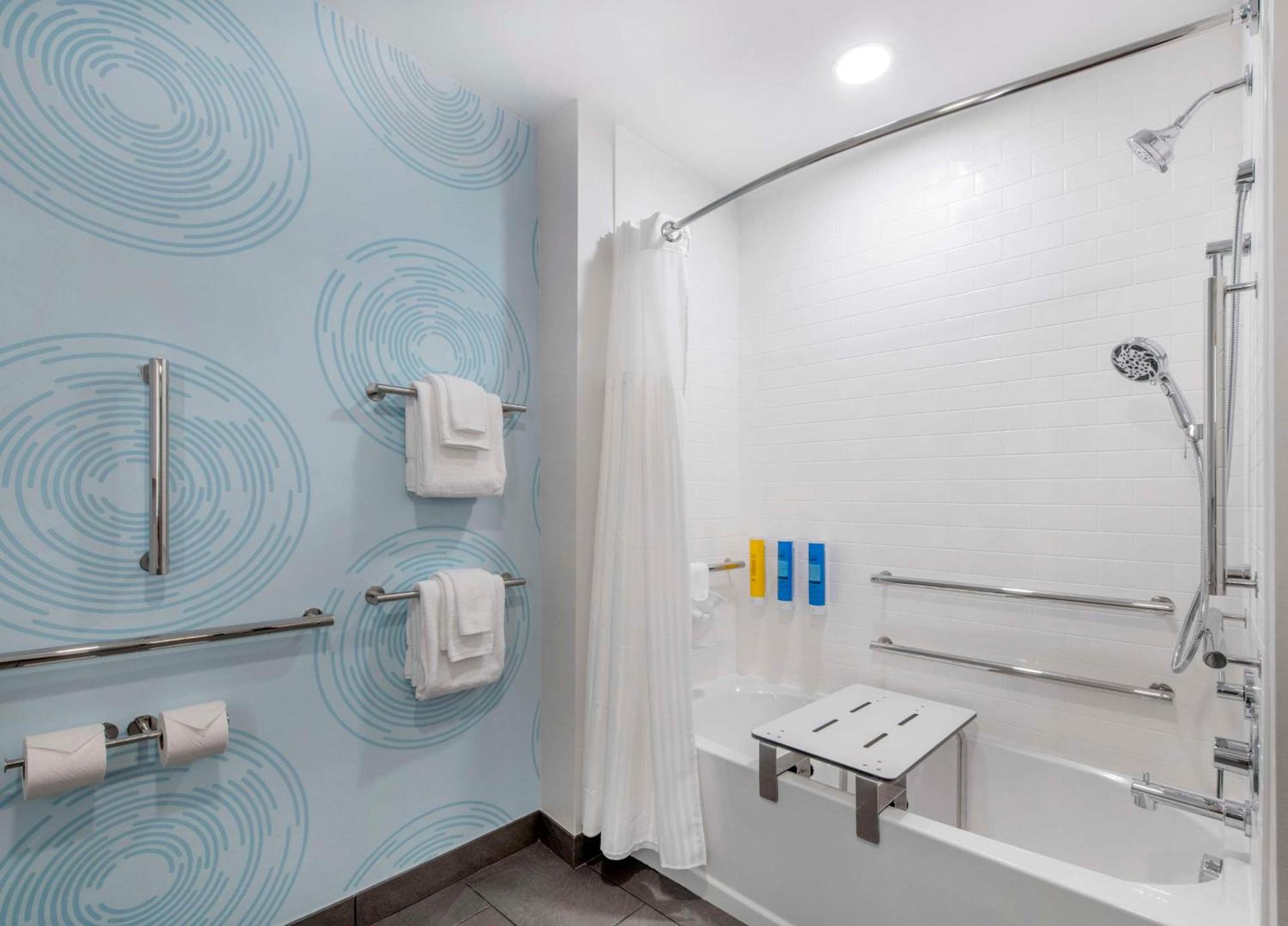 Tru by Hilton Wilmington Wrightsville Beach photo 18