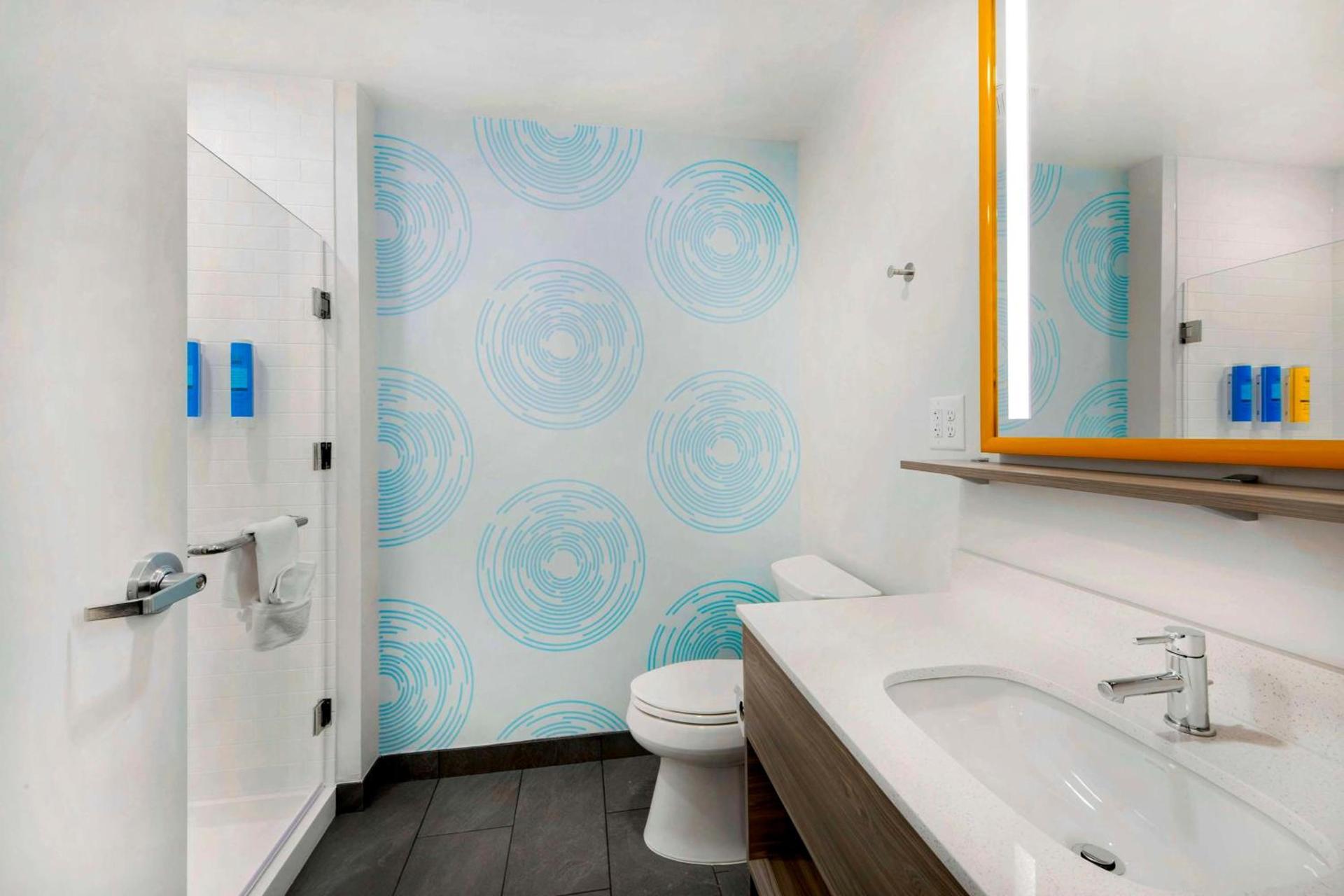 Tru by Hilton Wilmington Wrightsville Beach photo 22