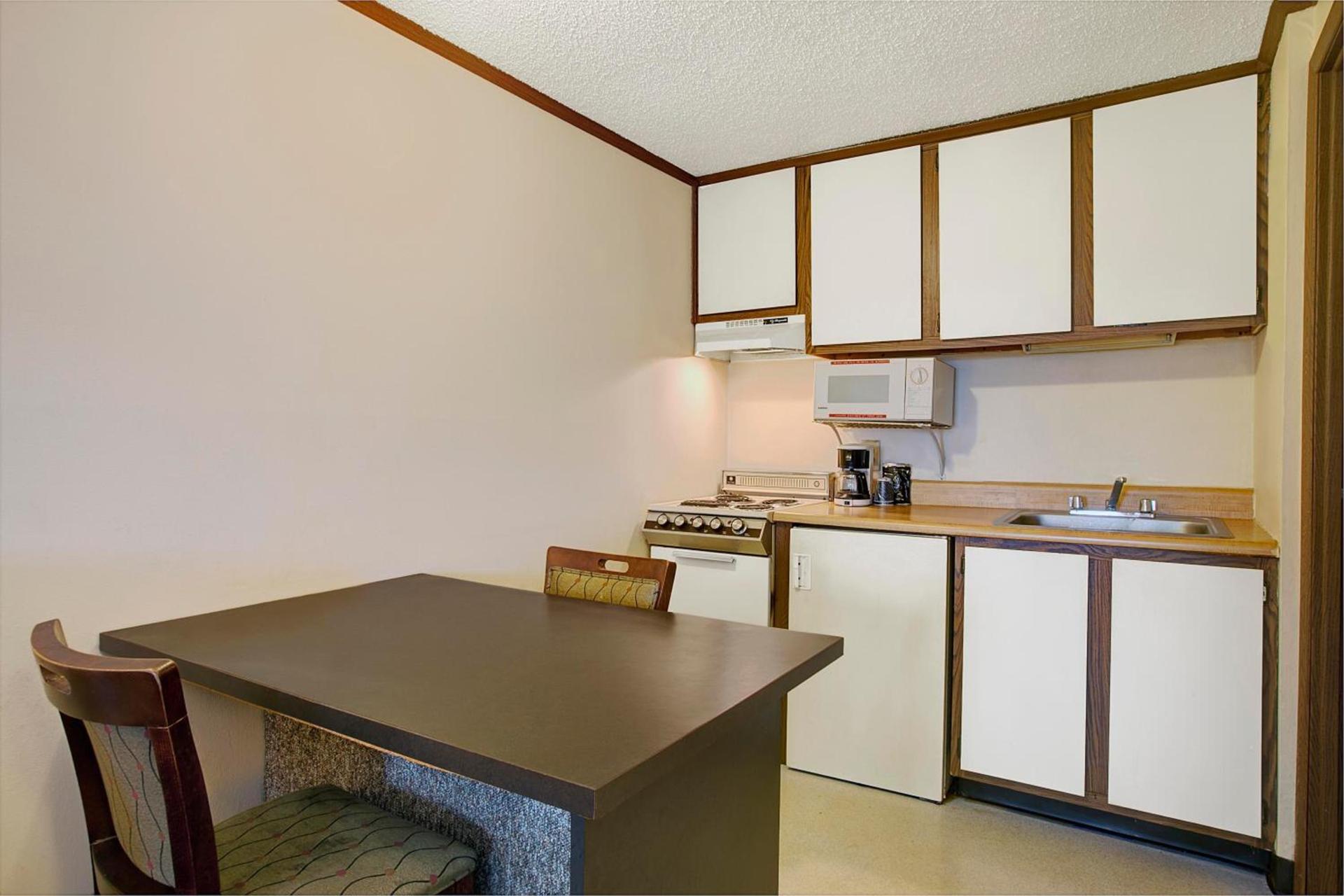 Knights Inn Greensburg photo 2