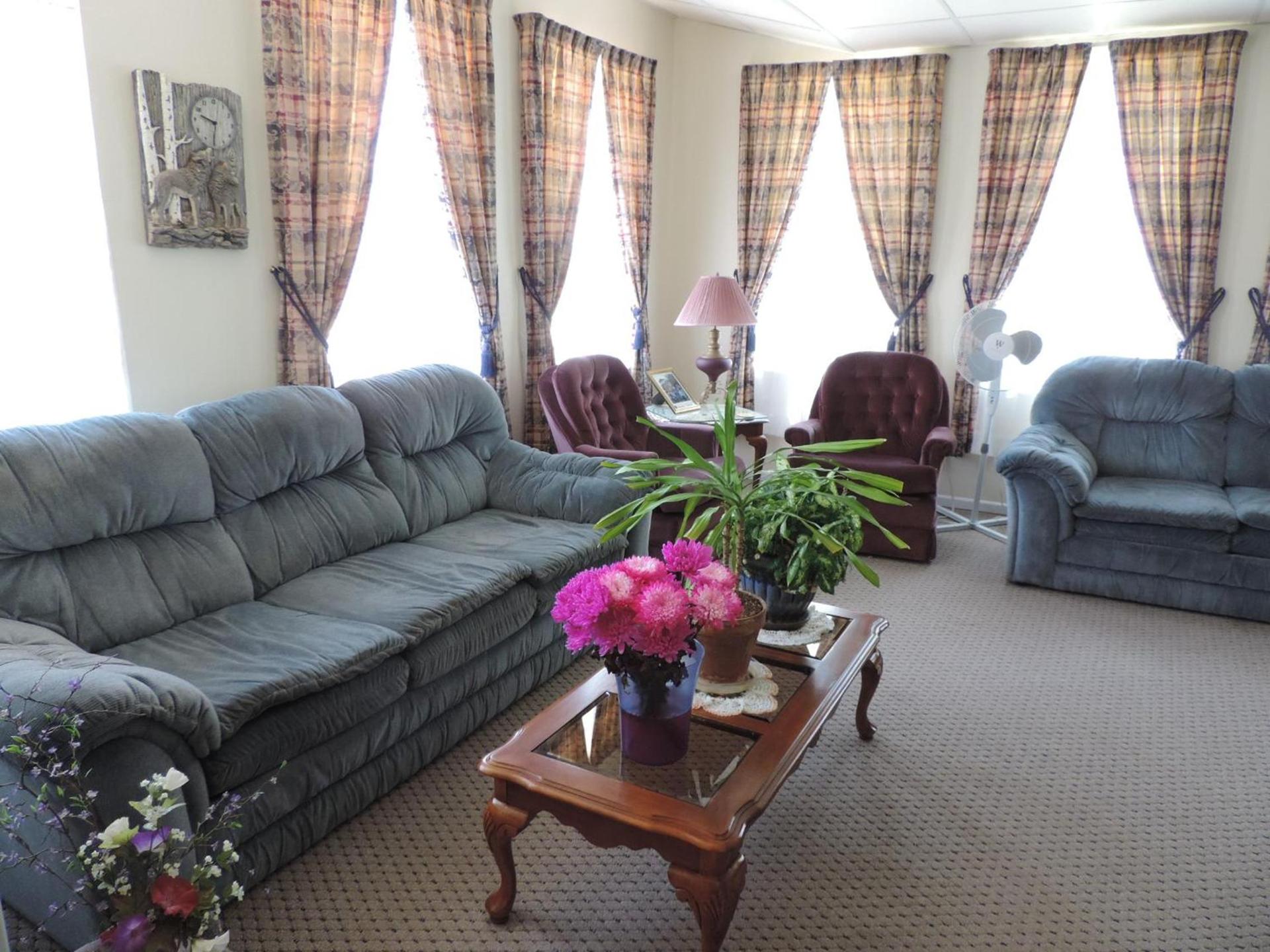 Hunters Lodge Motel photo 39
