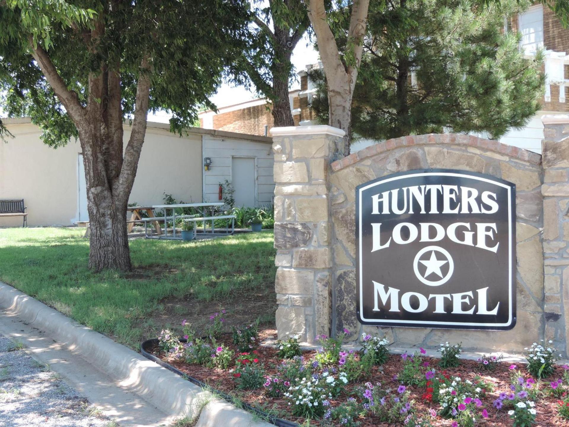 Hunters Lodge Motel photo 34