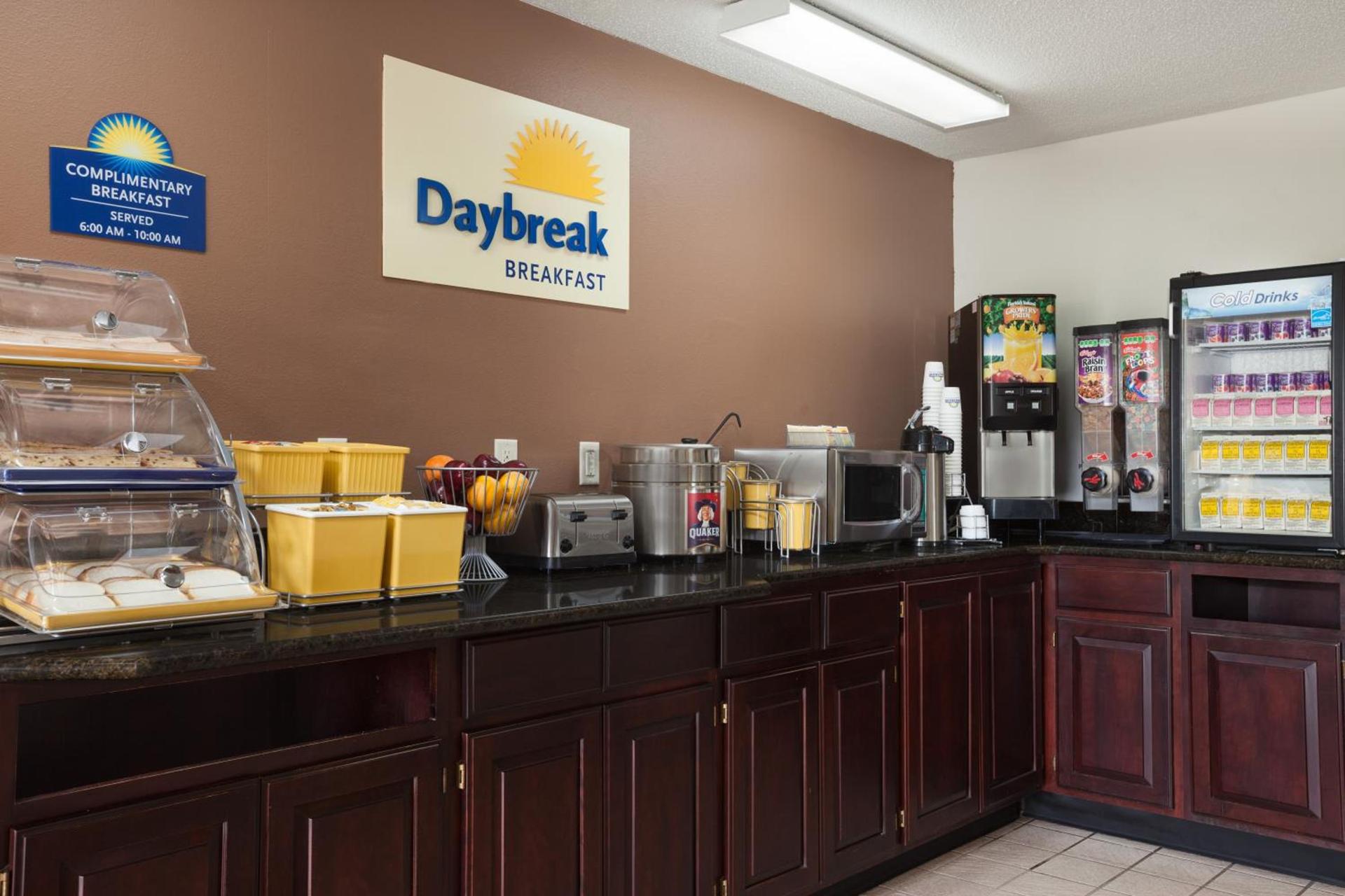 Days Inn by Wyndham Austin photo 22