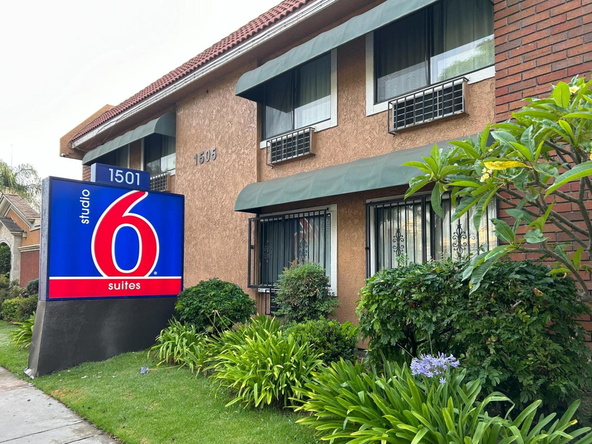 Studio 6 Suites Santa Ana, CA photo 15