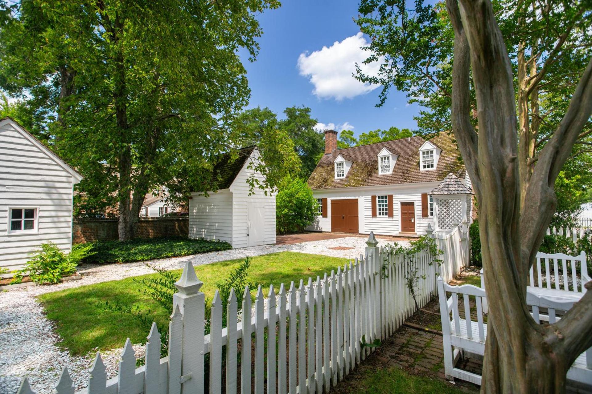 Colonial Houses, an official Colonial Williamsburg Hotel photo 76