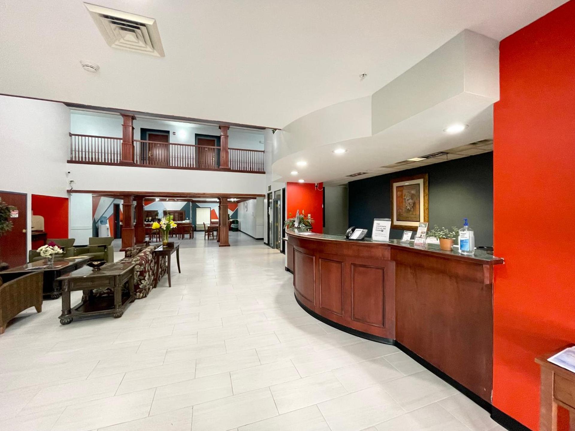 Grand Vista Hotel & Suites photo 9