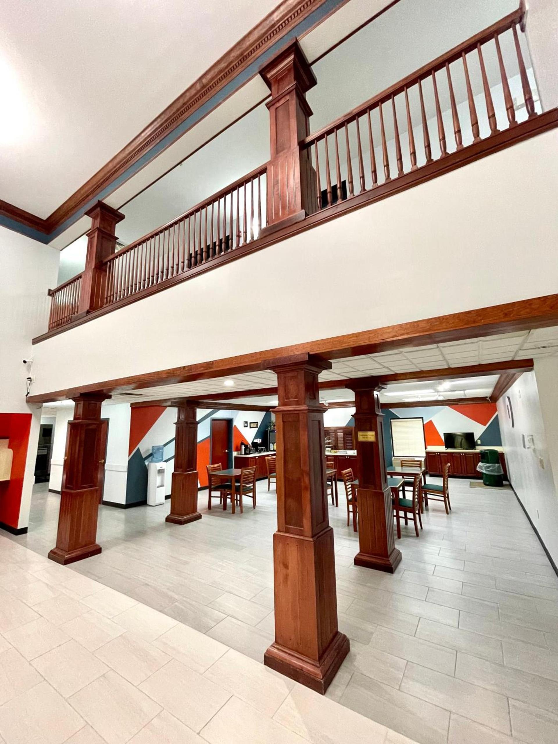 Grand Vista Hotel & Suites photo 18