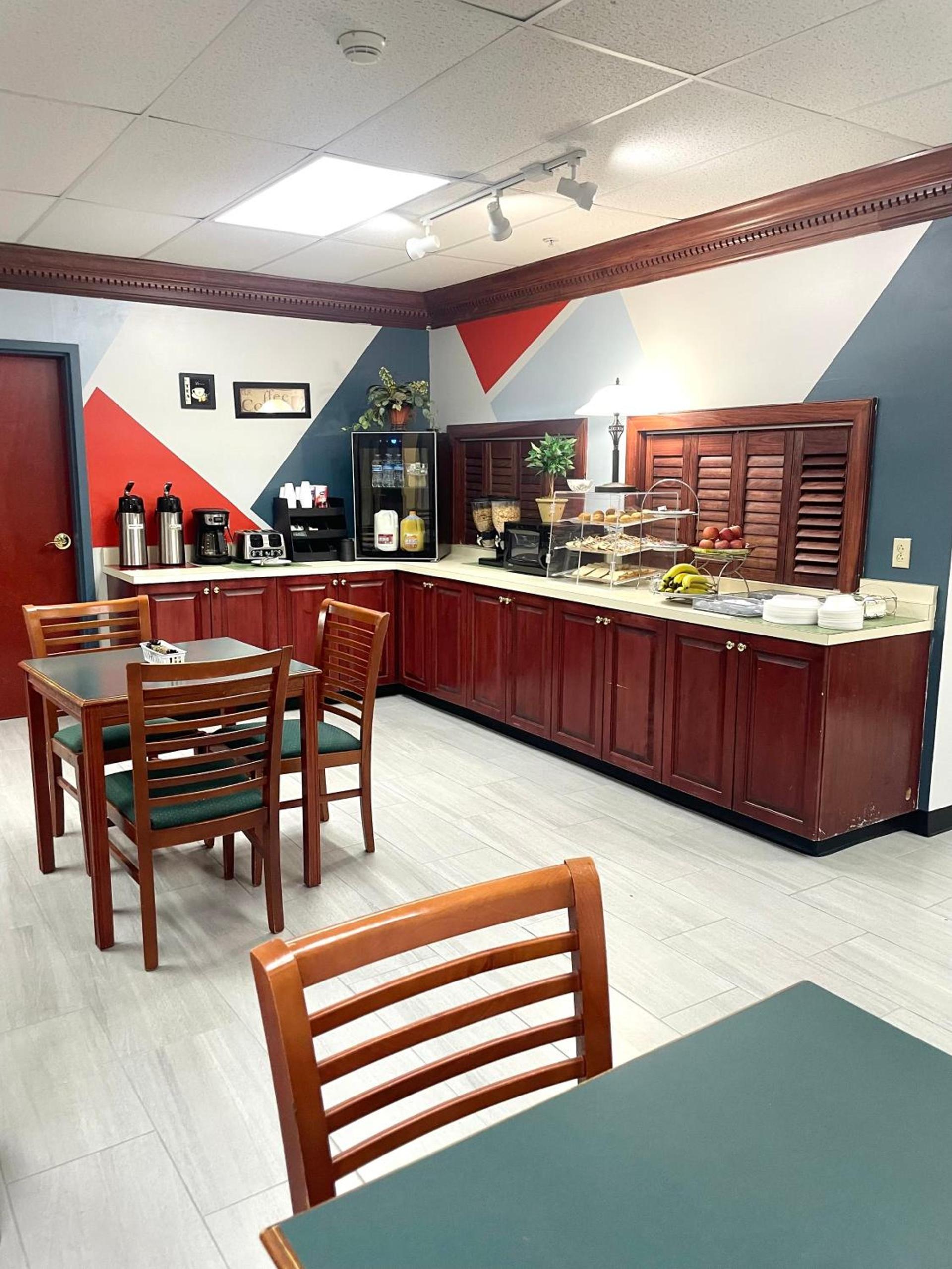 Grand Vista Hotel & Suites photo 10