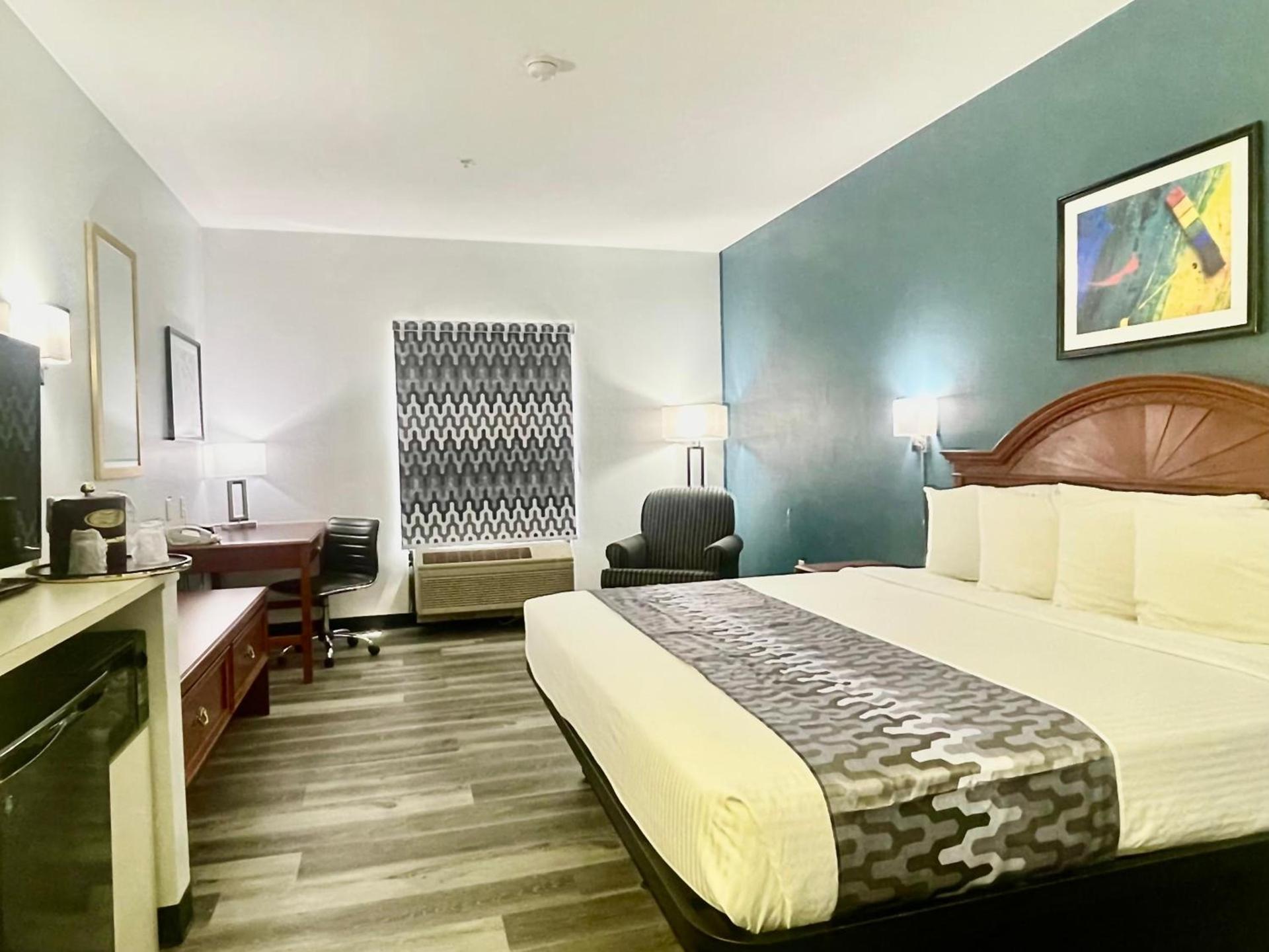 Grand Vista Hotel & Suites photo 25